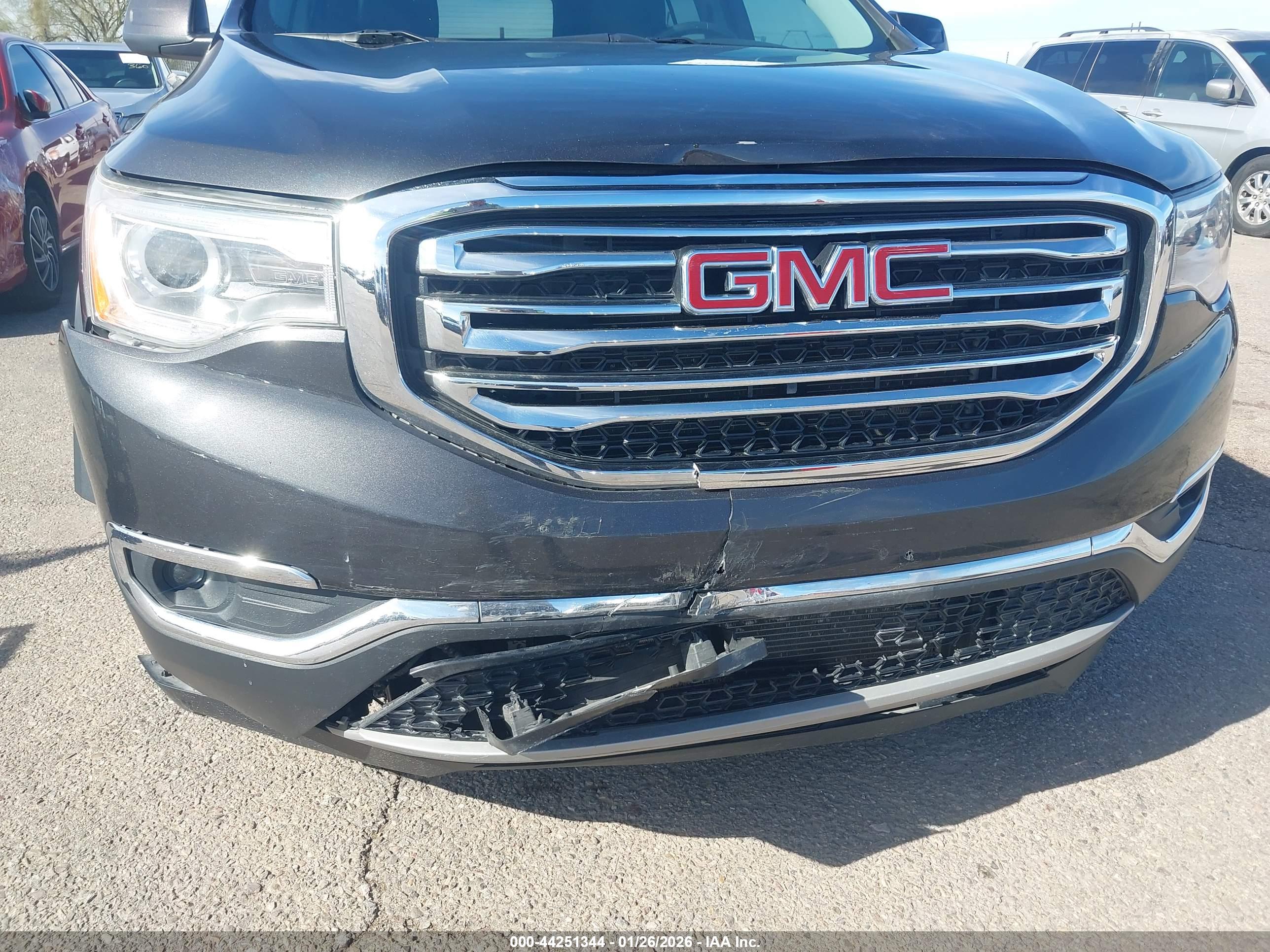 GMC ACADIA image 6
