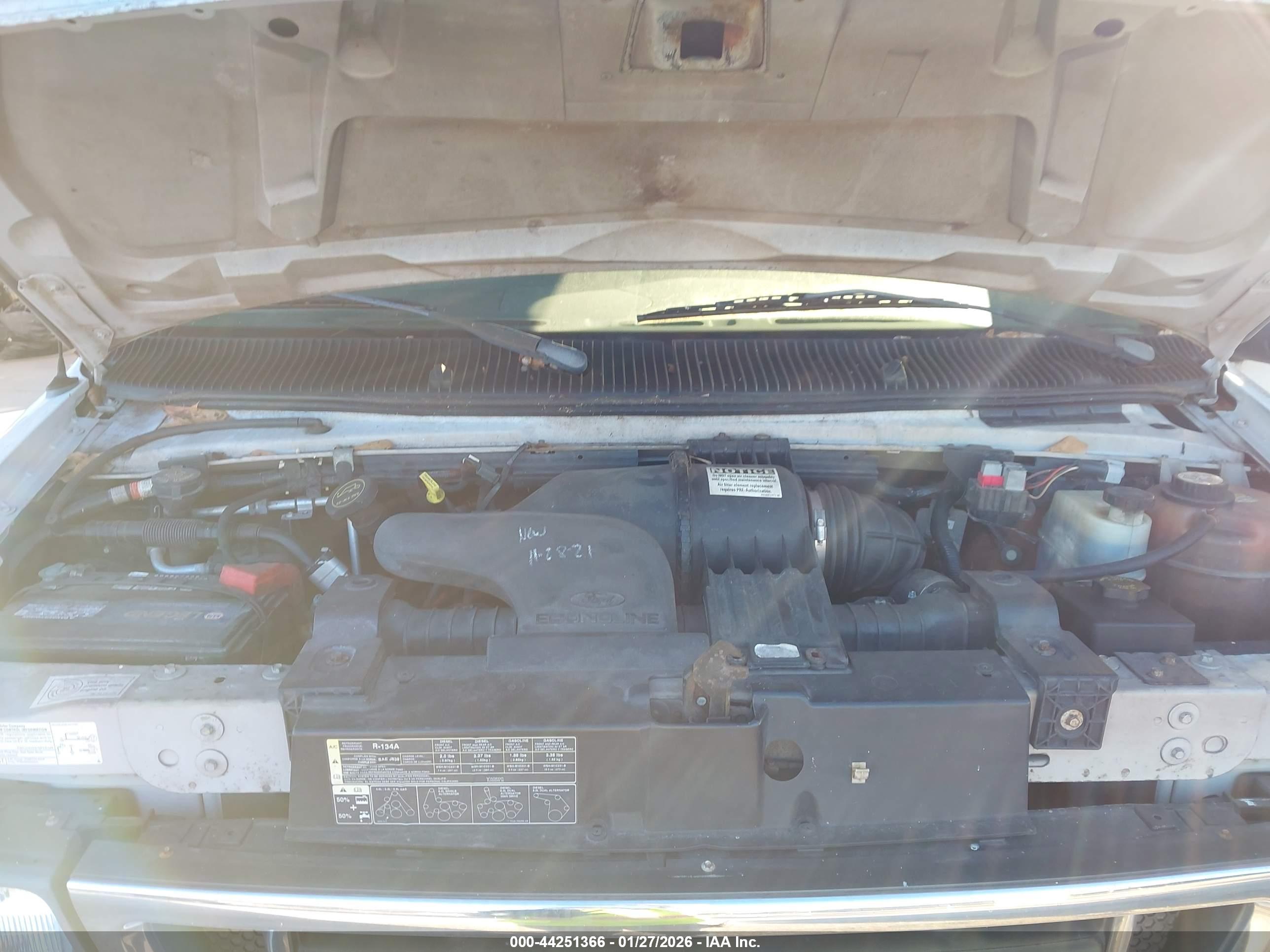 FORD E-250 image 10