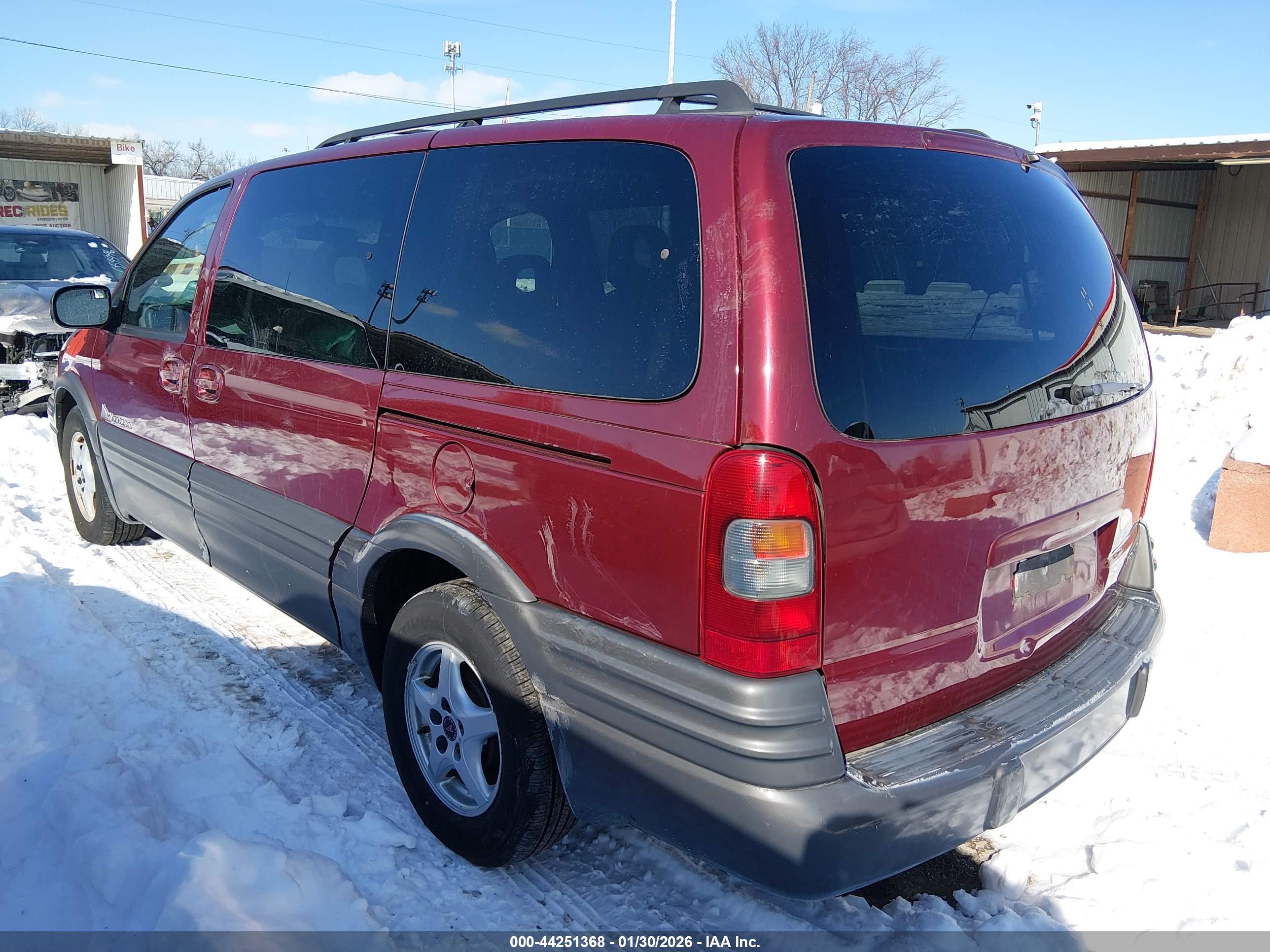 PONTIAC MONTANA image 3