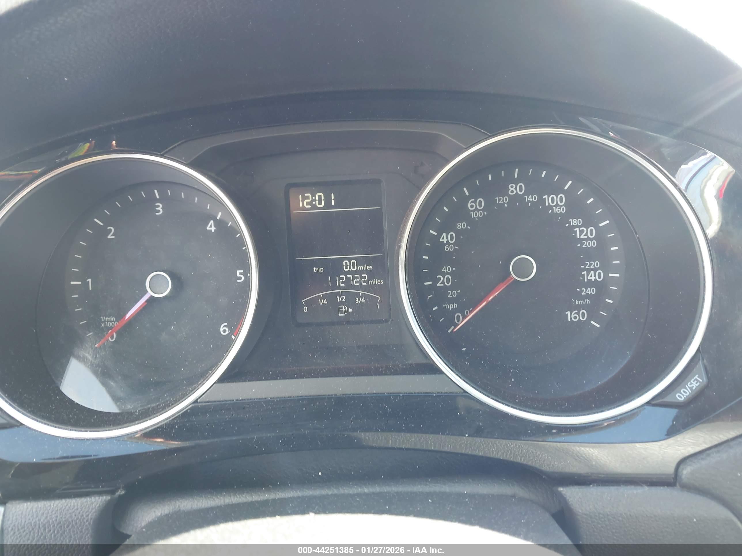 VOLKSWAGEN JETTA image 7