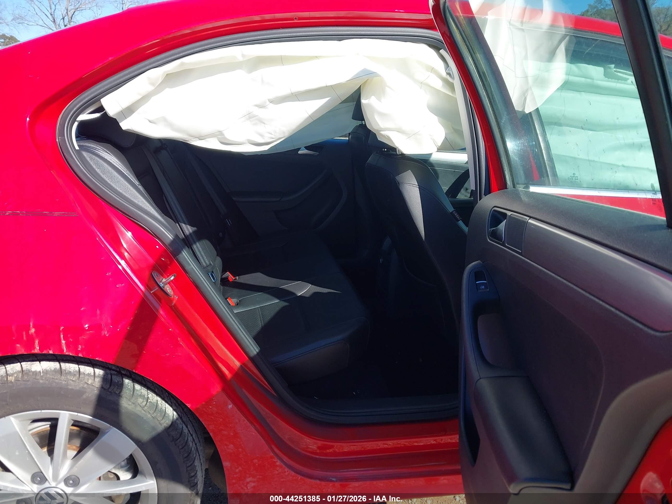 VOLKSWAGEN JETTA image 8
