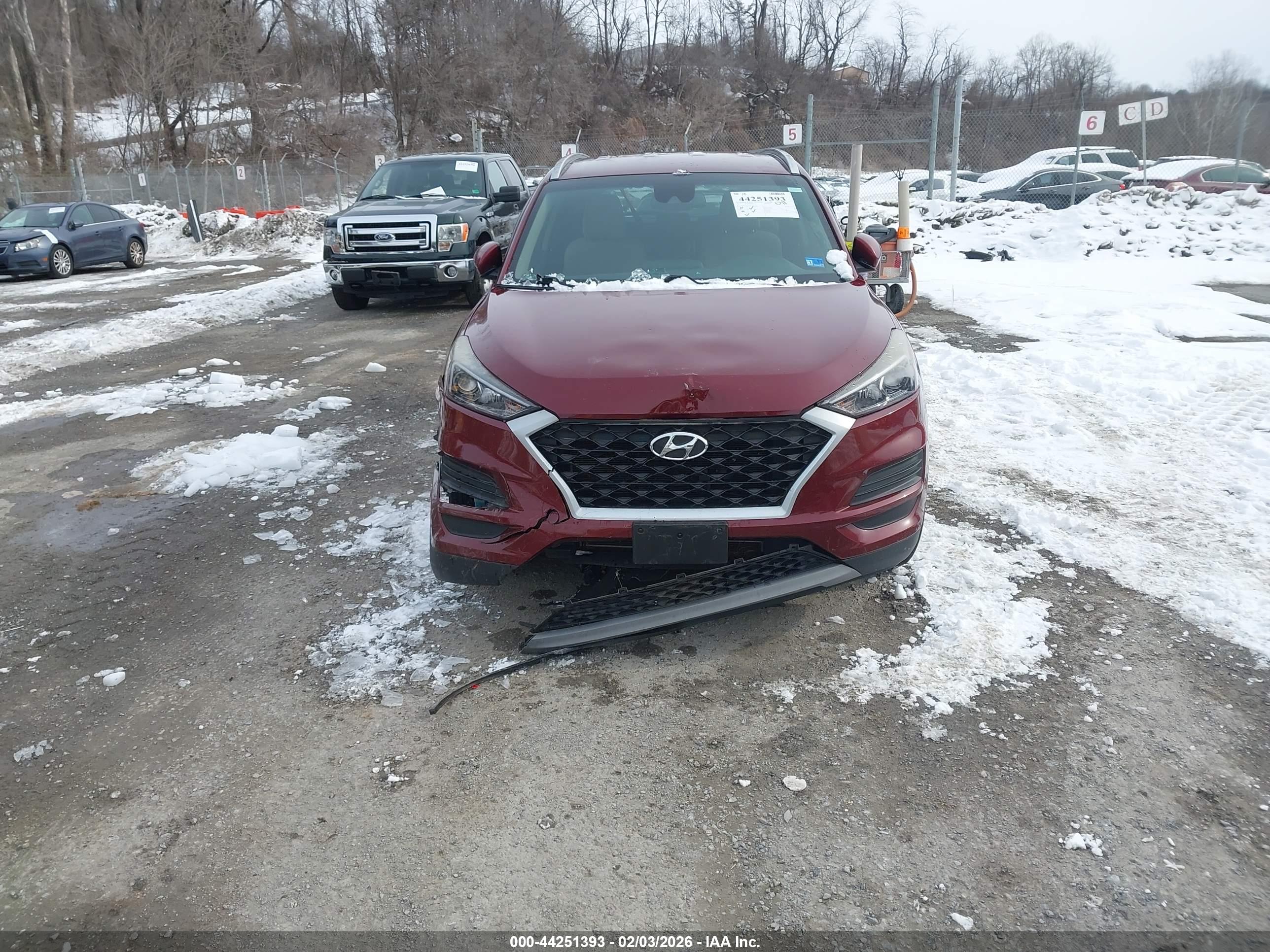 HYUNDAI TUCSON image 6