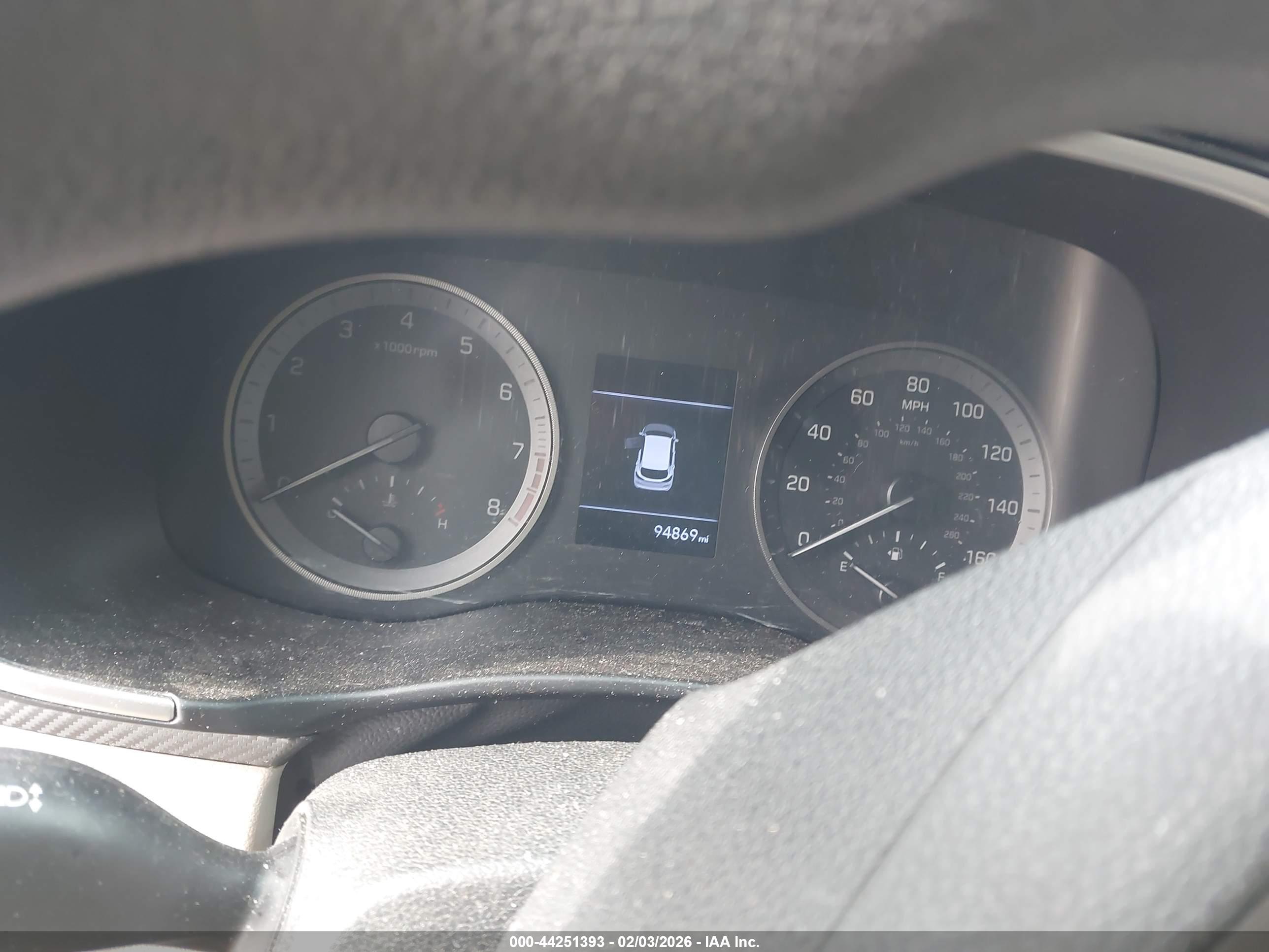 HYUNDAI TUCSON image 7
