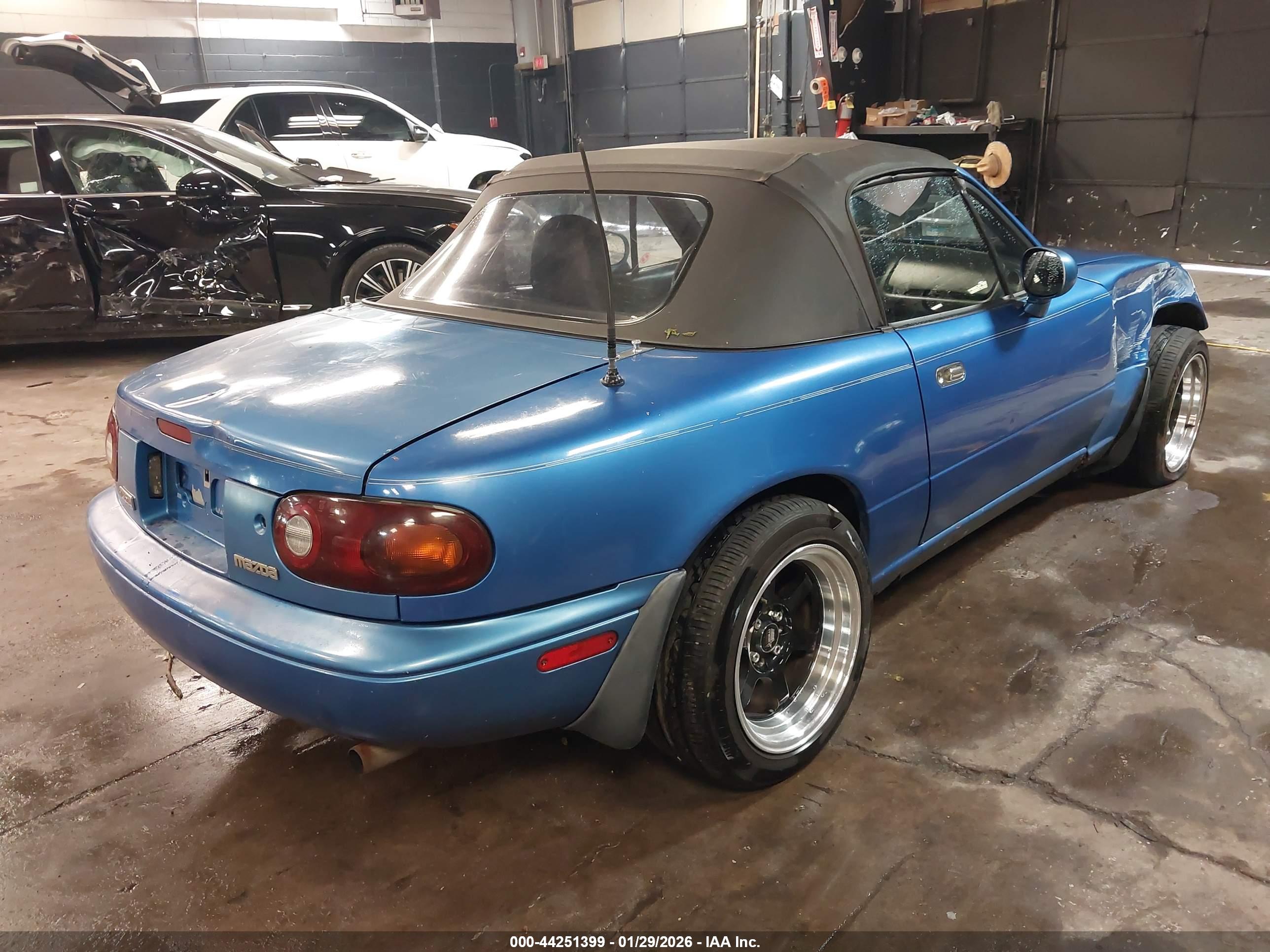 MAZDA MX-5 image 4