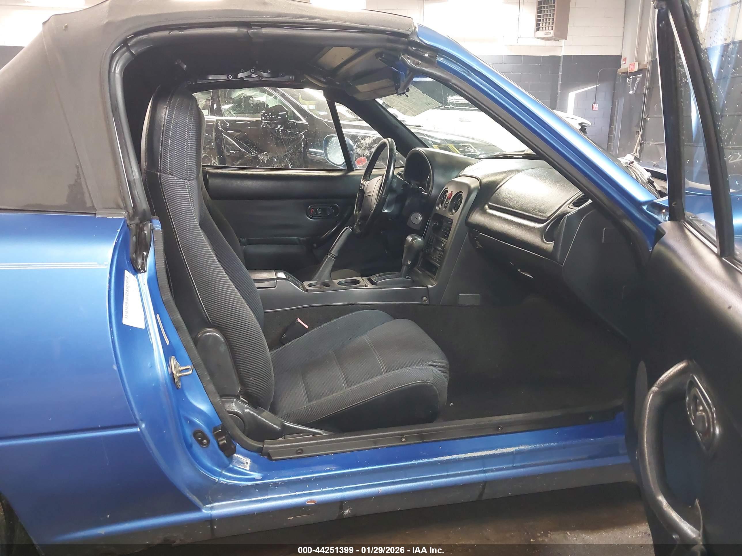 MAZDA MX-5 image 5