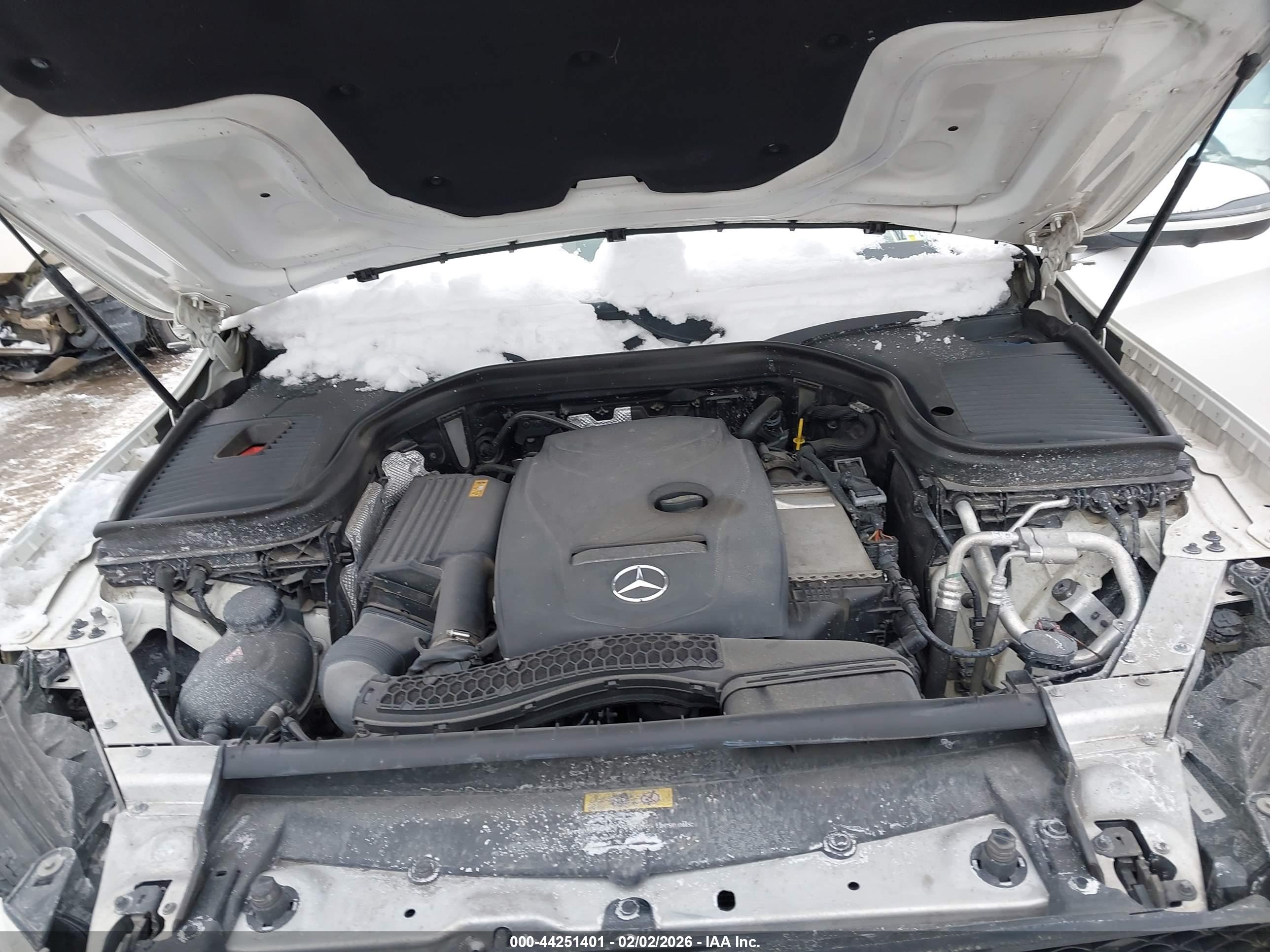 MERCEDES-BENZ GLC image 10