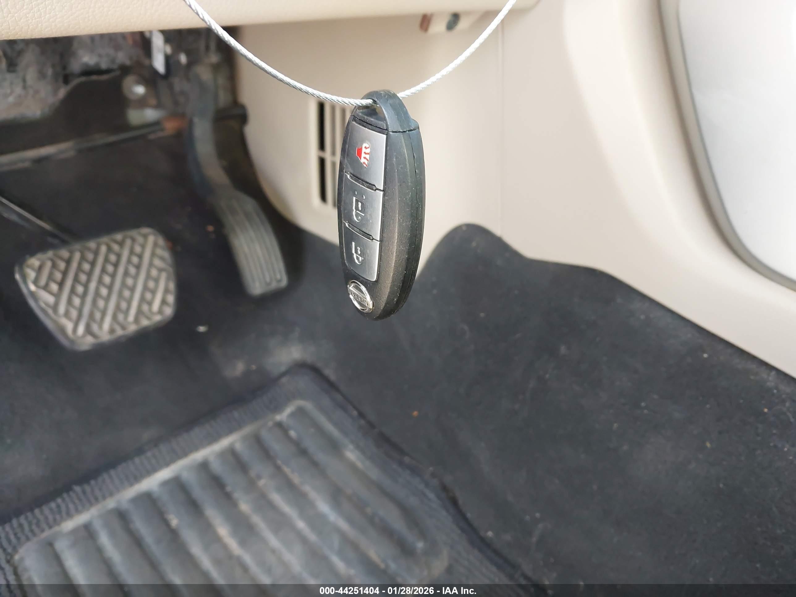 NISSAN TITAN image 11