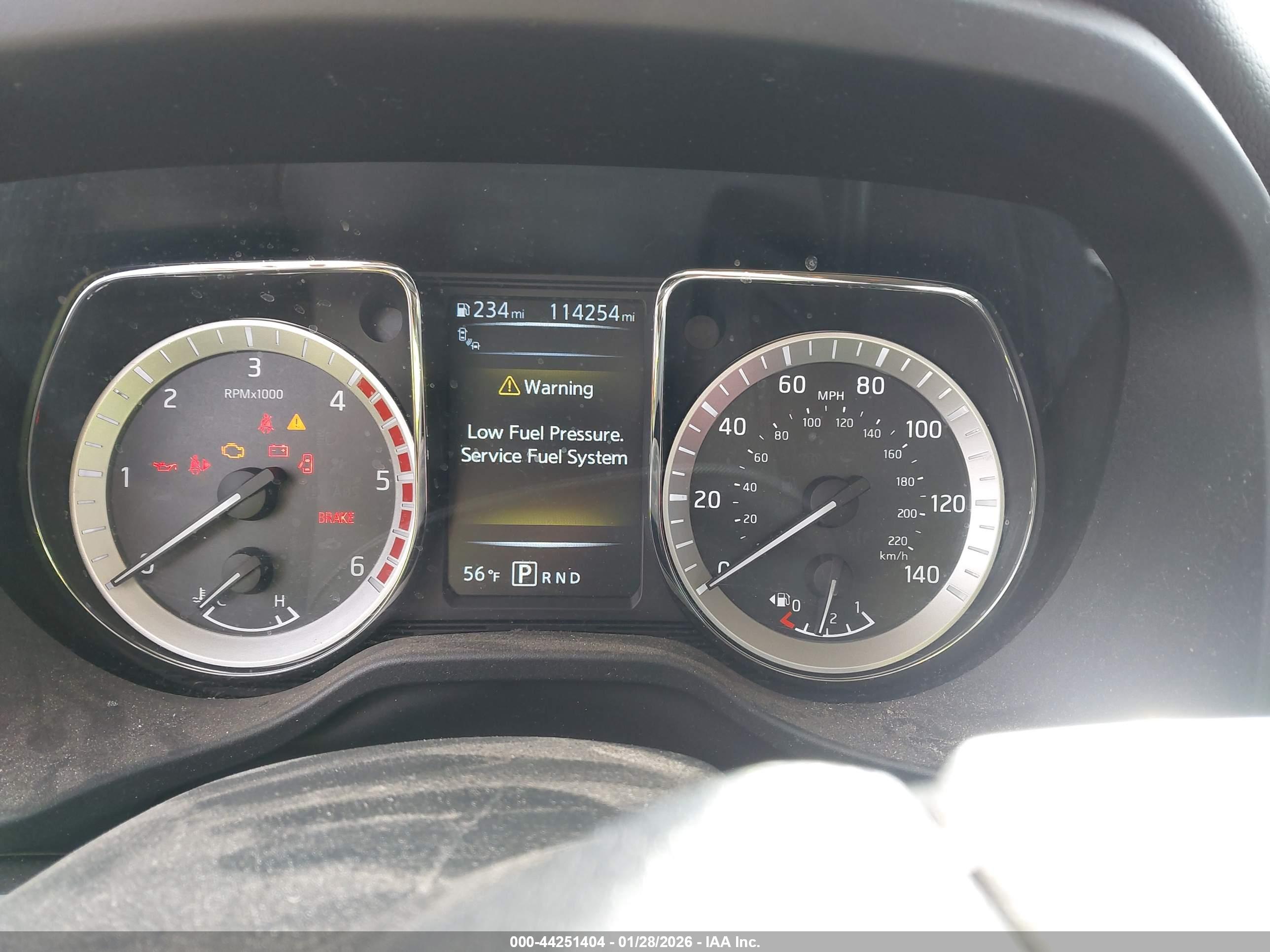 NISSAN TITAN image 7