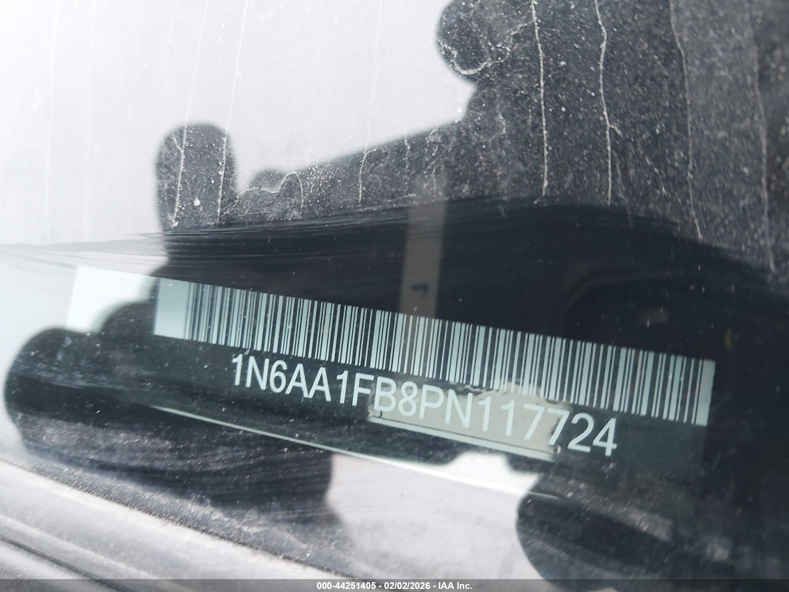 NISSAN TITAN image 9
