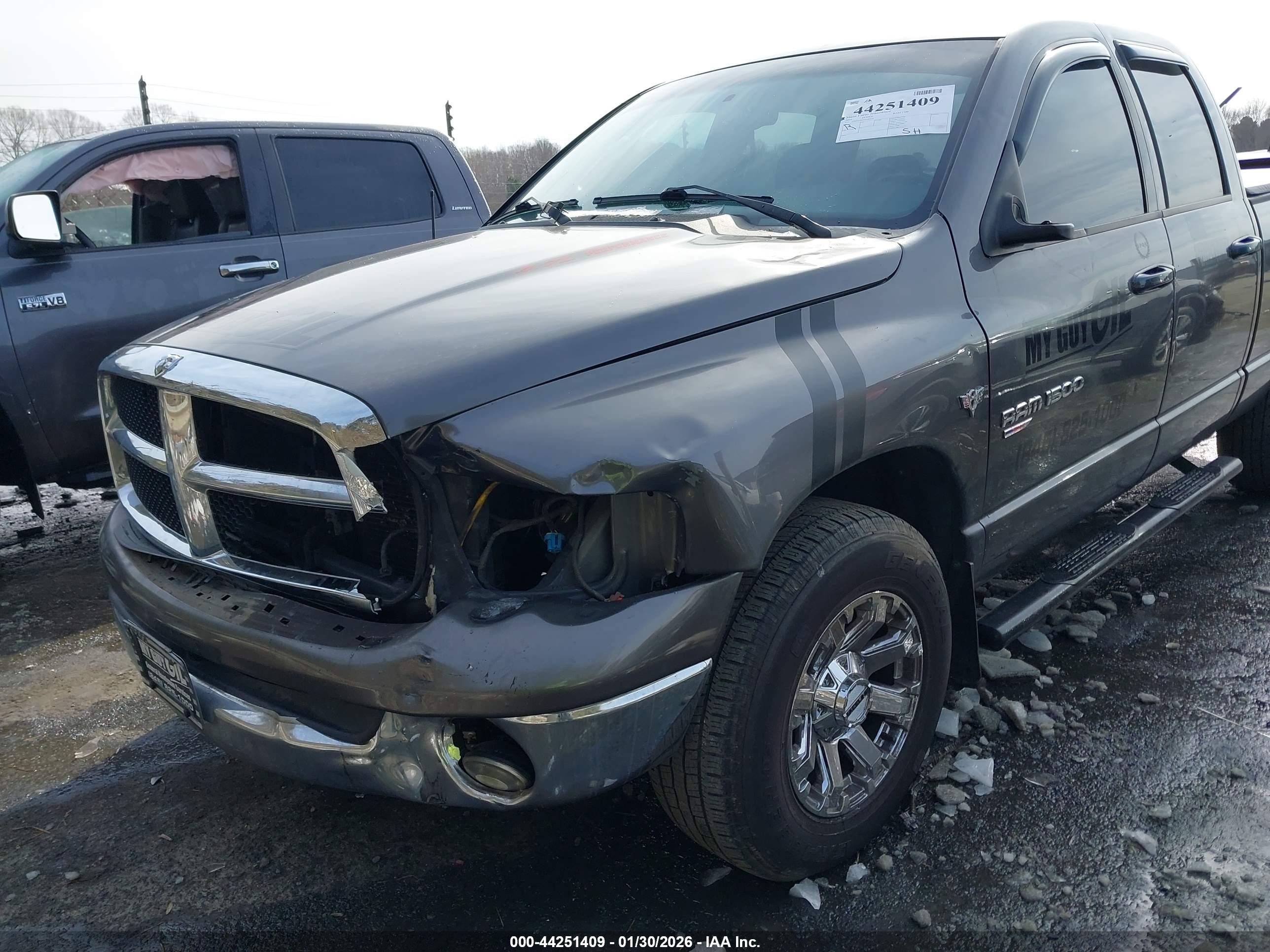DODGE RAM image 6
