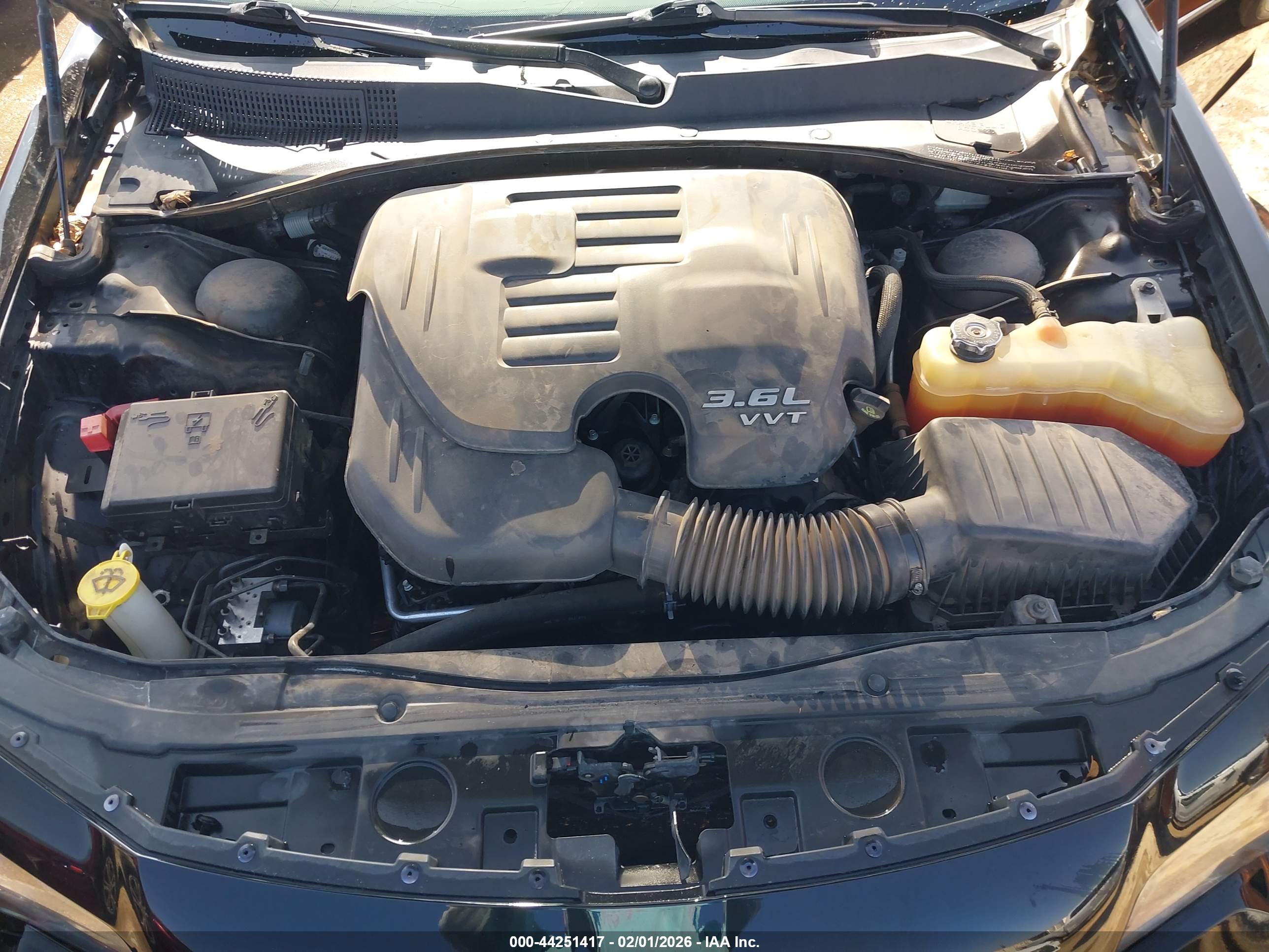 CHRYSLER 300 image 10