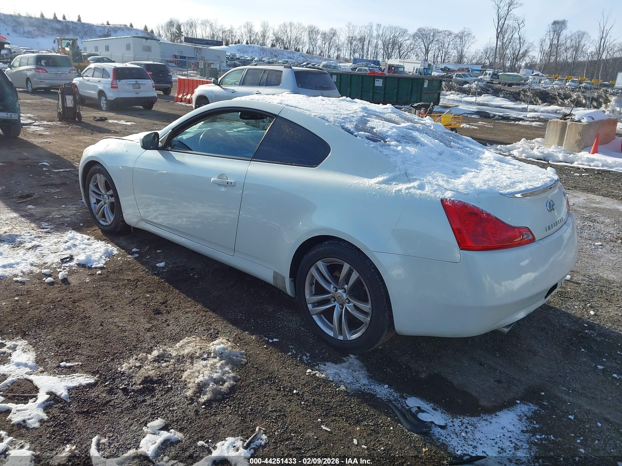 INFINITI G37X image 3