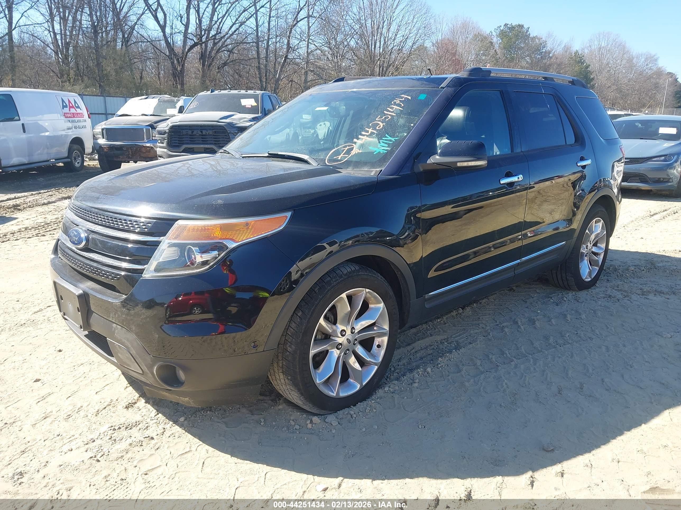FORD EXPLORER image 2