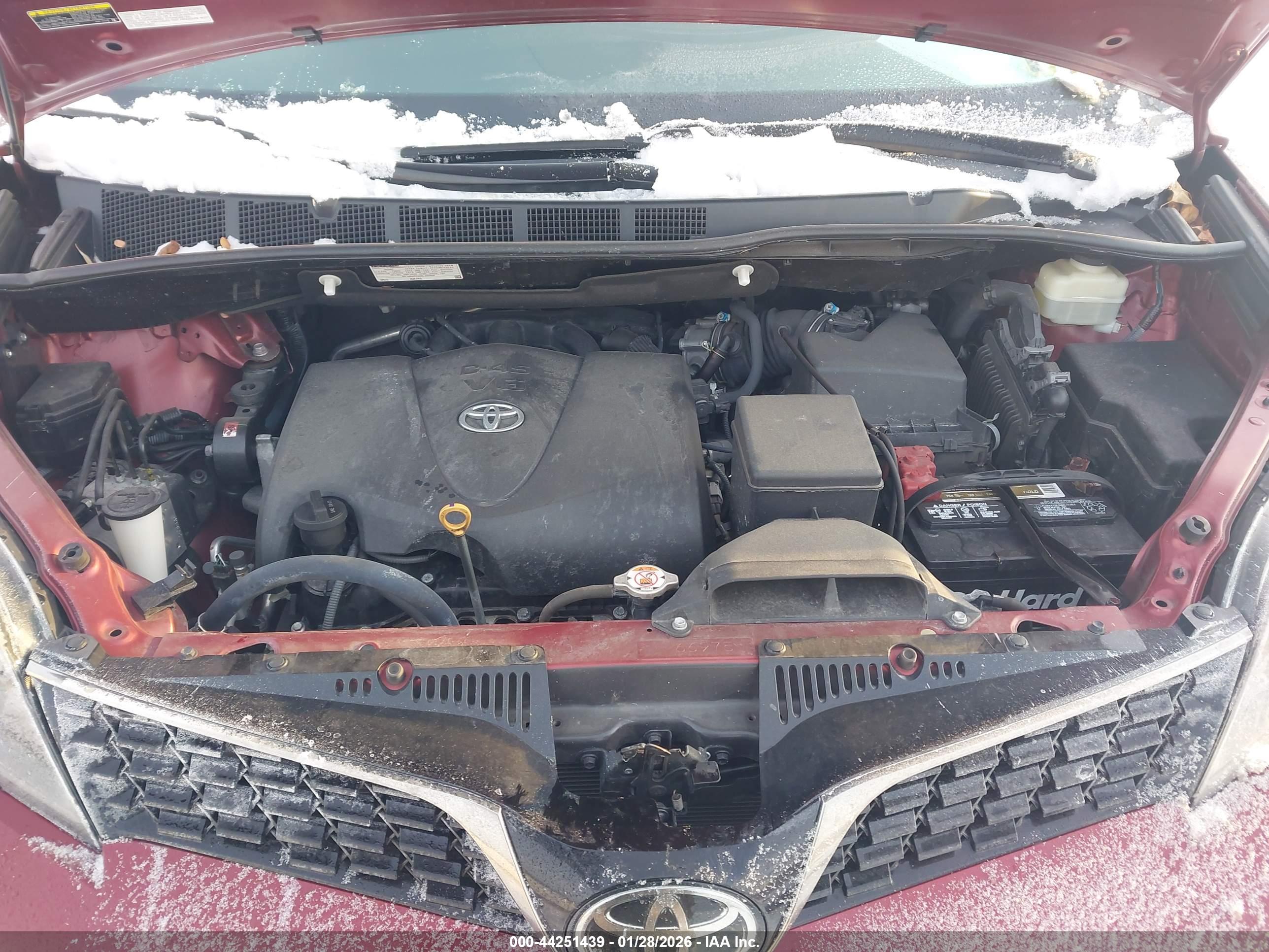 TOYOTA SIENNA image 10