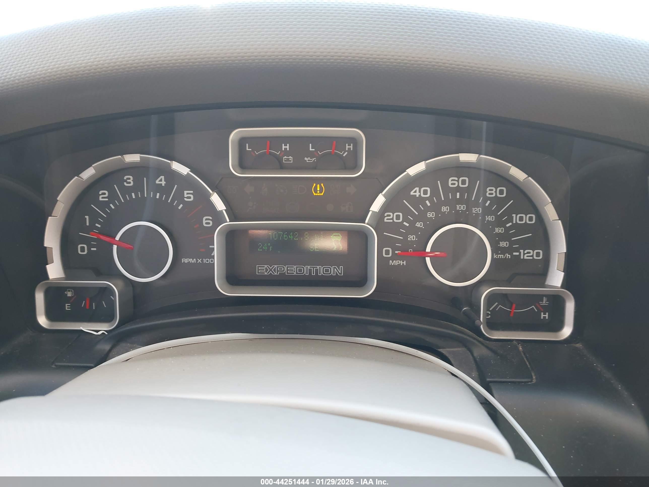 FORD EXPEDITION image 7
