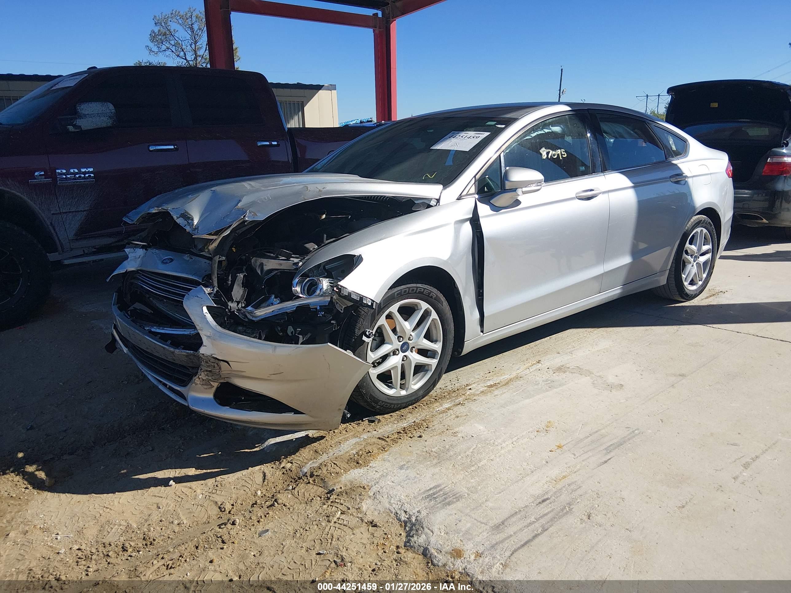 FORD FUSION image 2