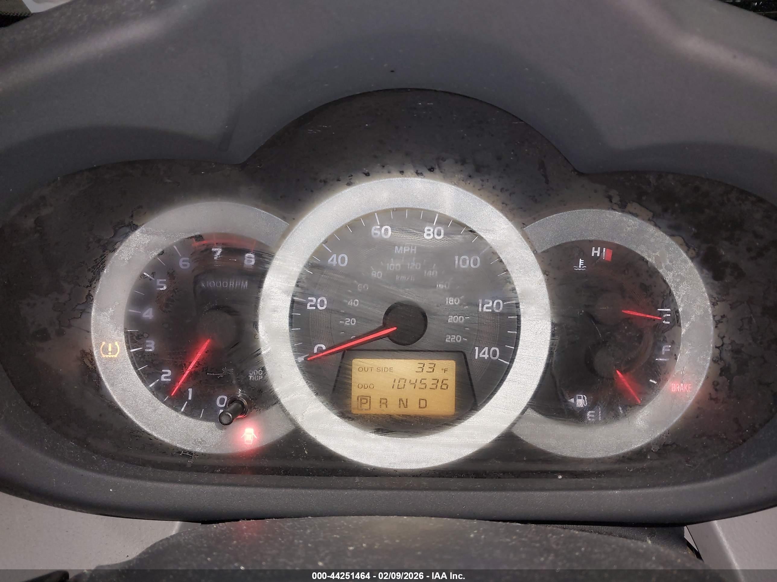 TOYOTA RAV4 image 7
