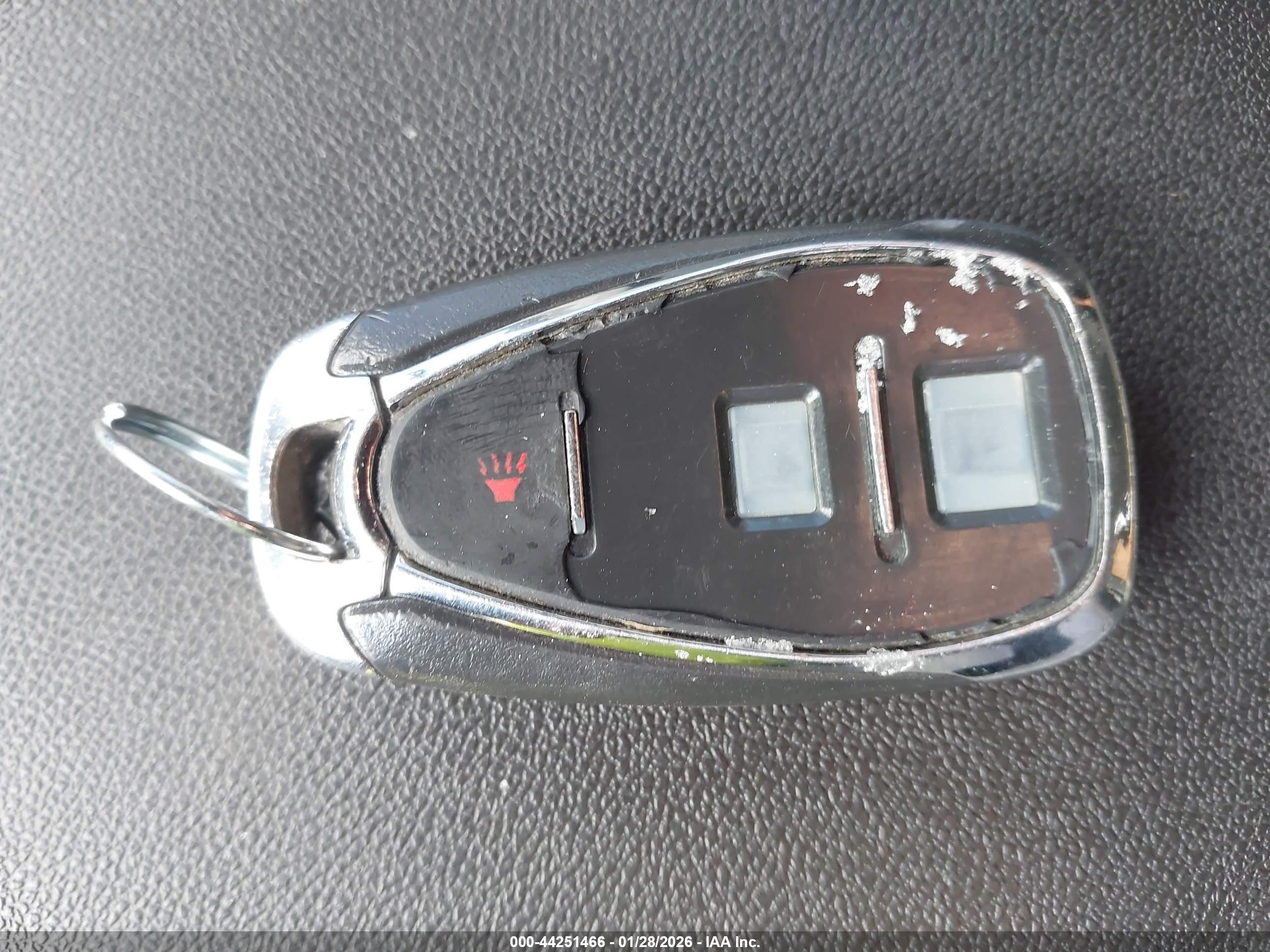 CHEVROLET EQUINOX image 11
