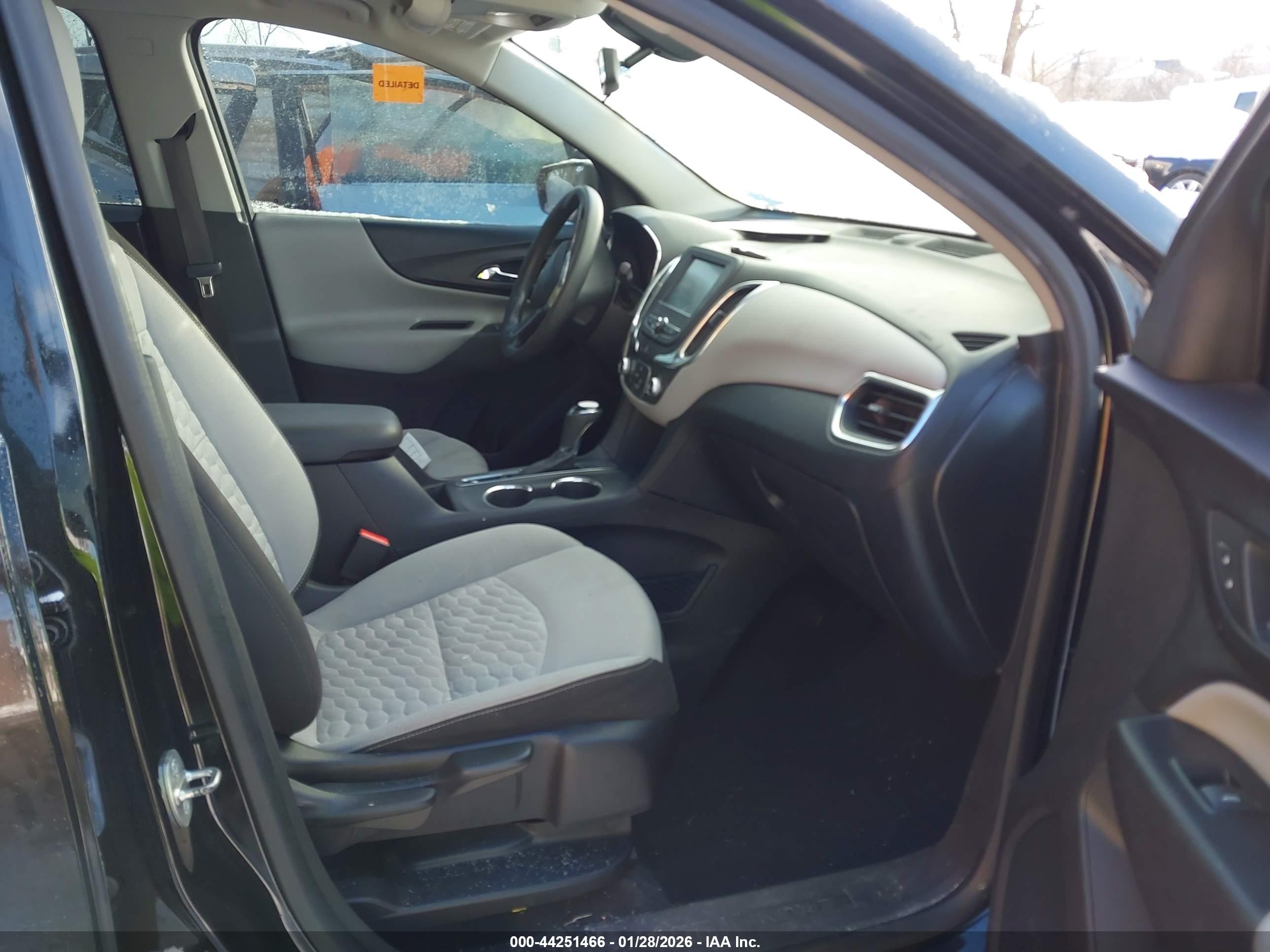 CHEVROLET EQUINOX image 5