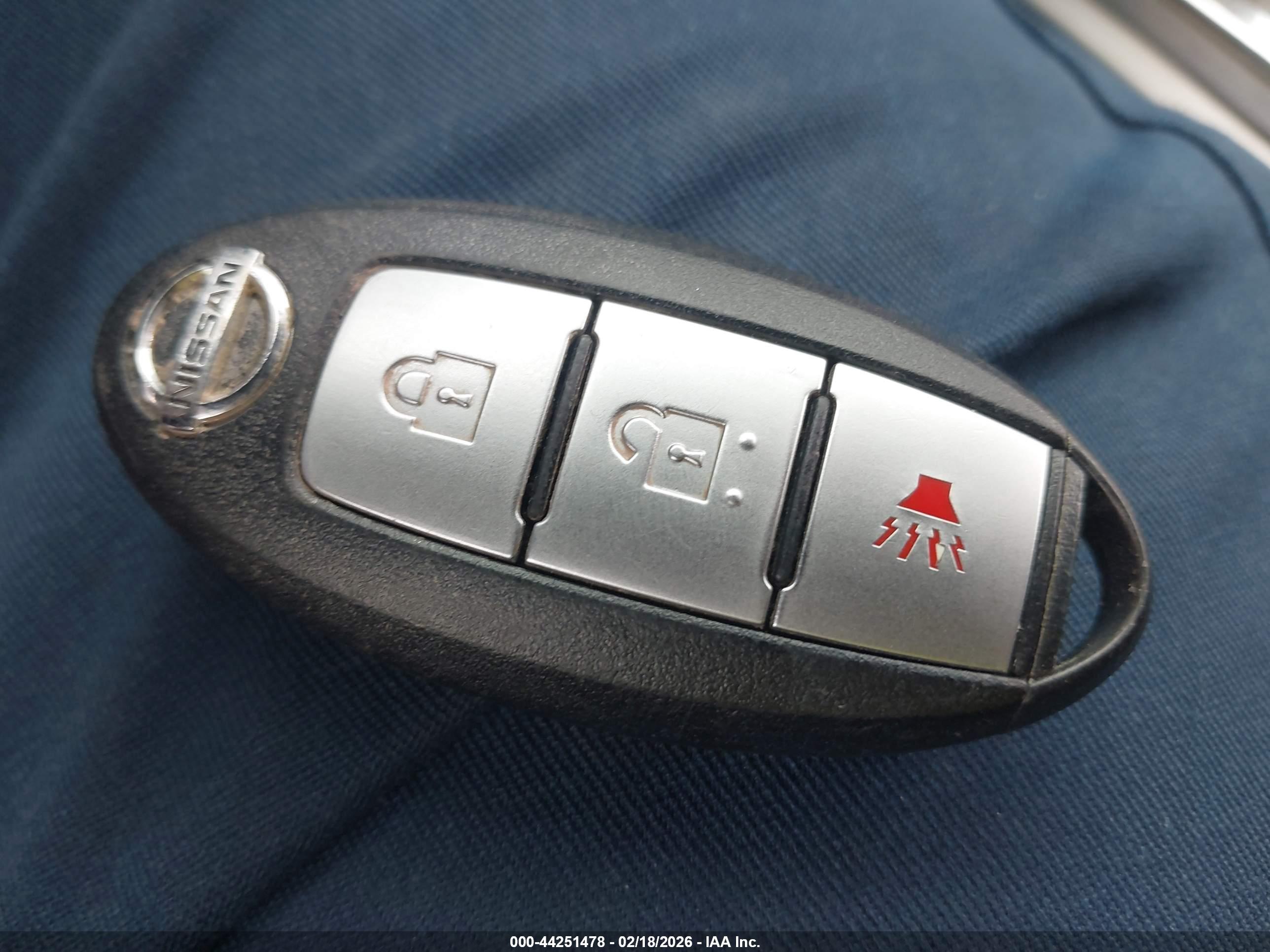 NISSAN ROGUE image 11
