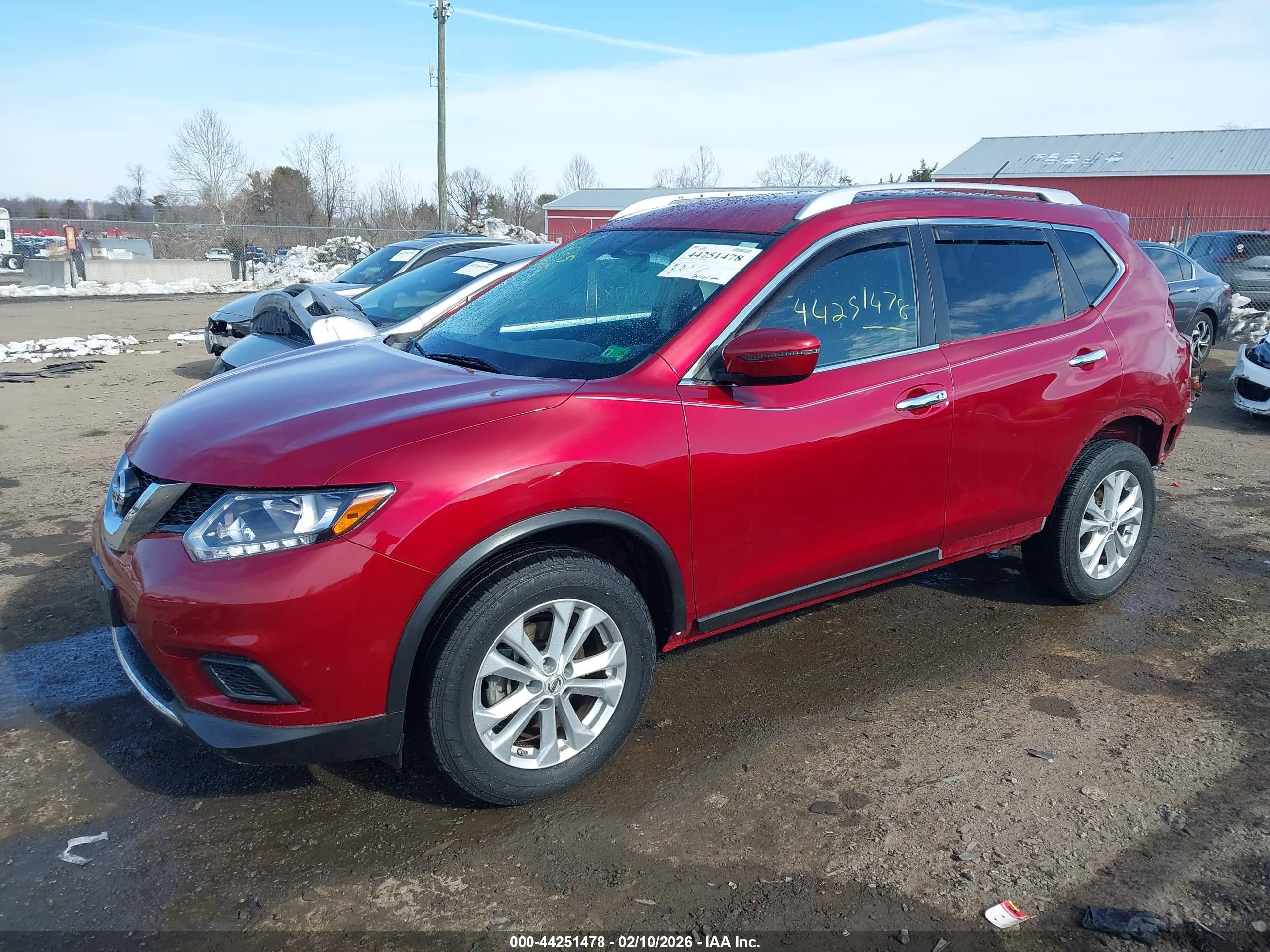 NISSAN ROGUE image 2