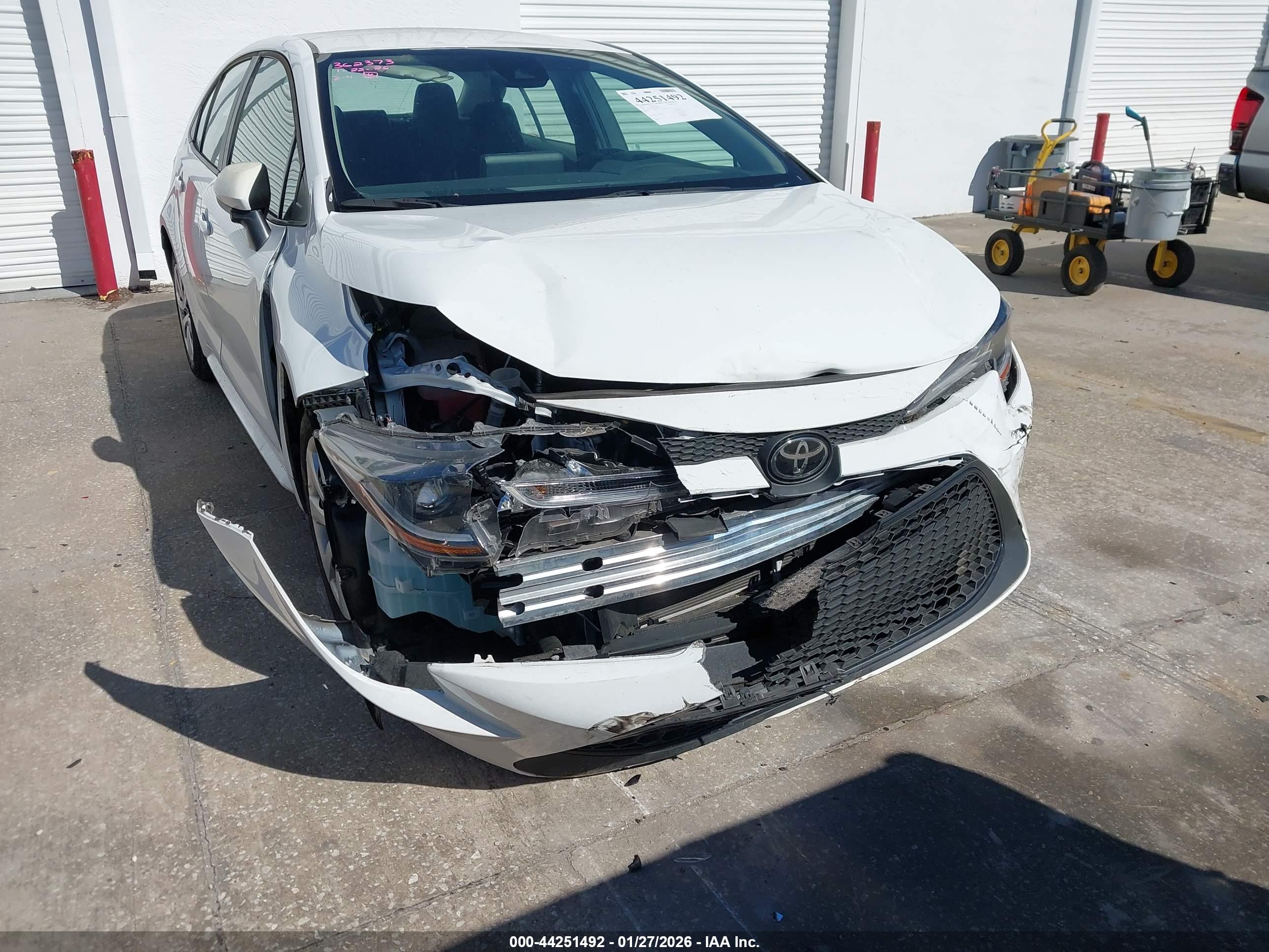 TOYOTA COROLLA image 6
