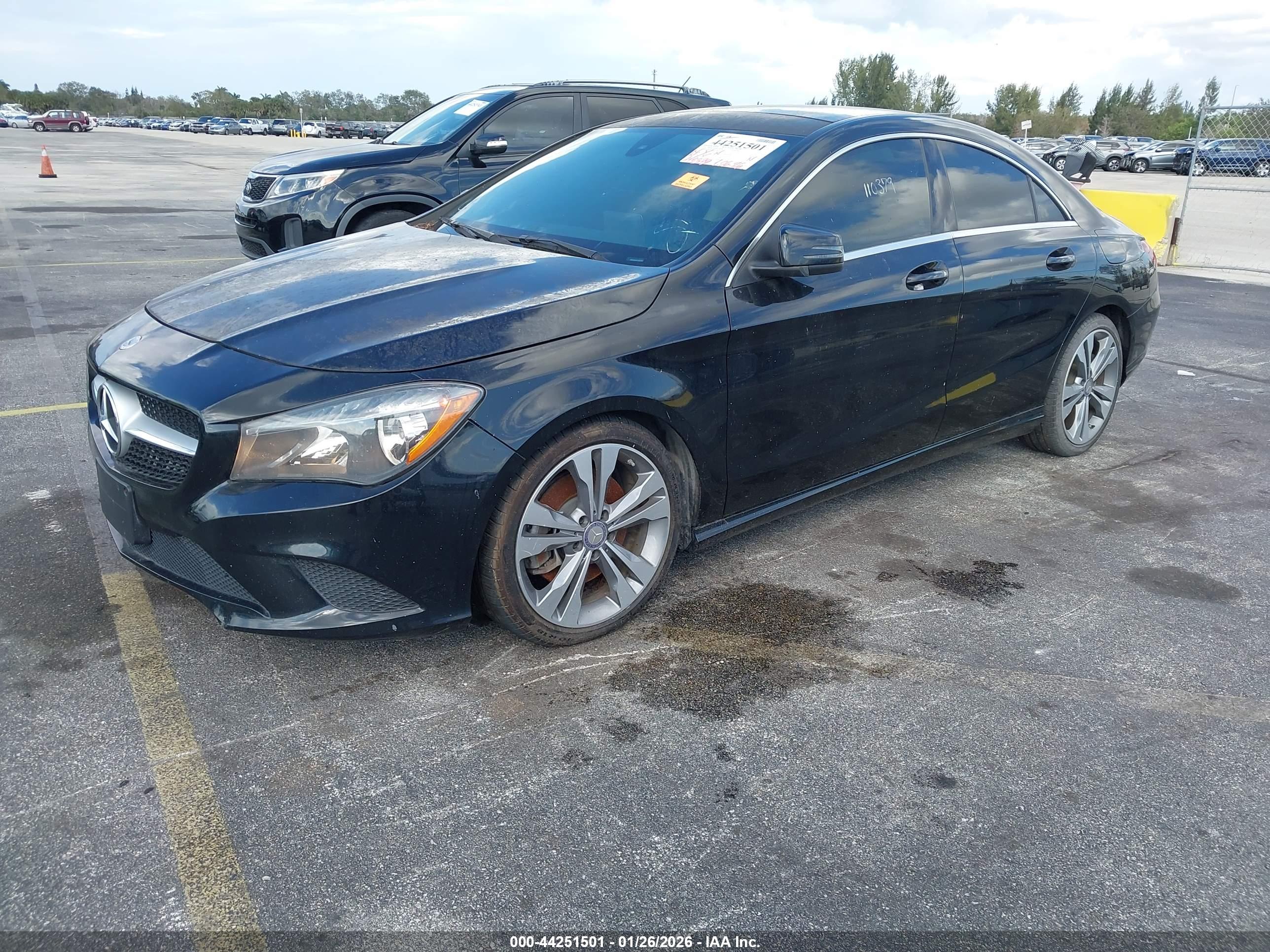 MERCEDES-BENZ CLA image 2