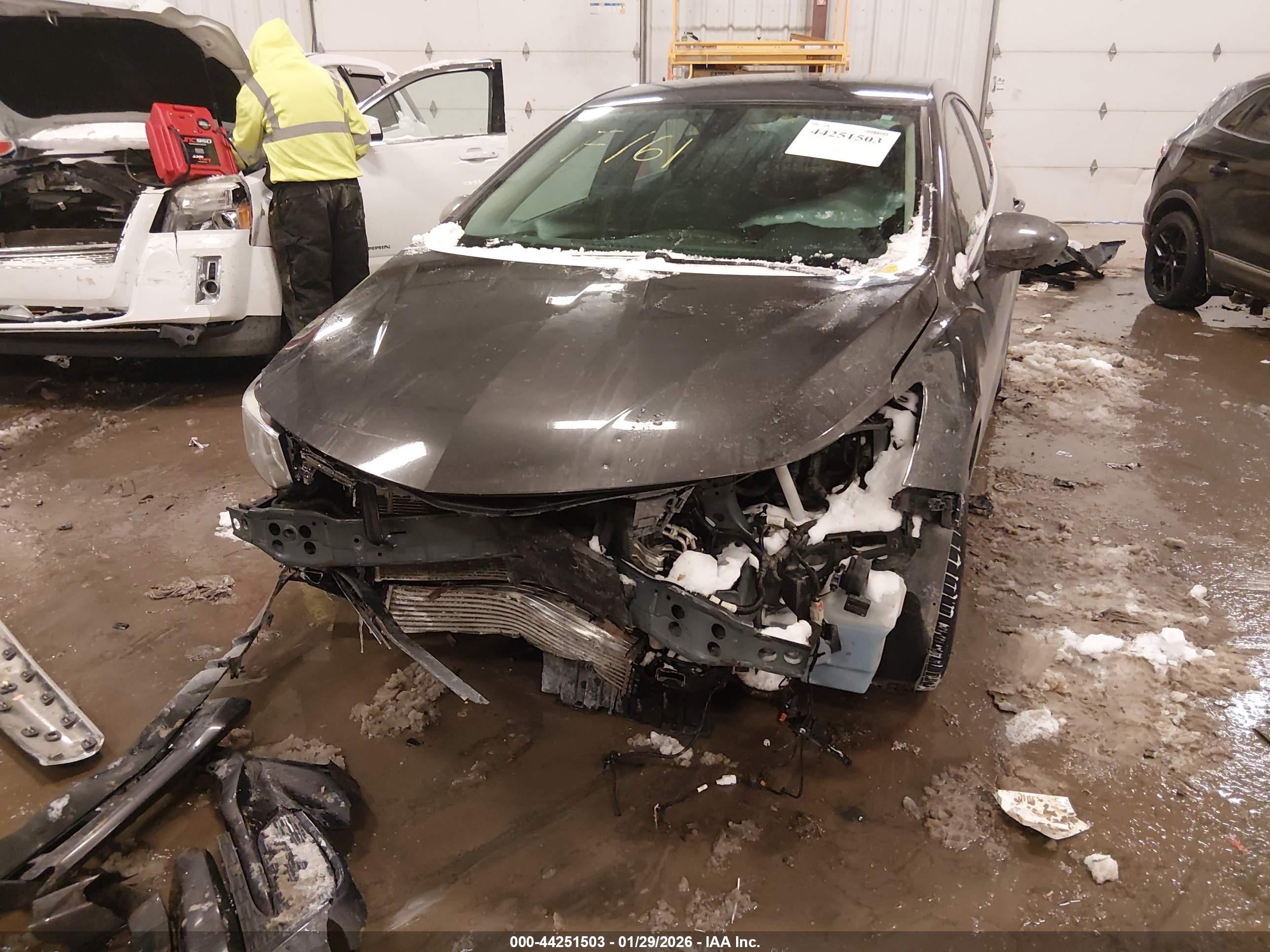 CHEVROLET CRUZE image 6