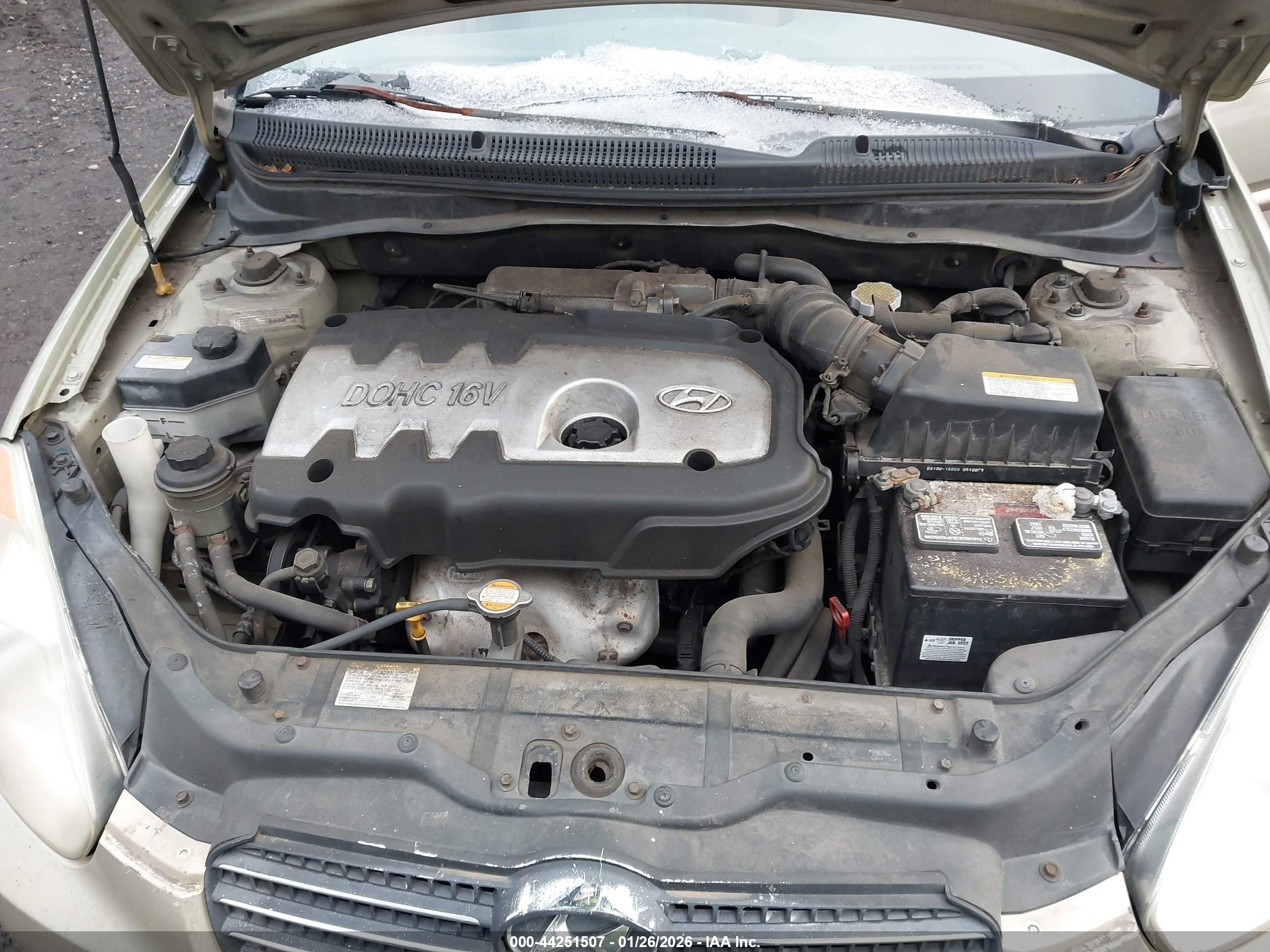 HYUNDAI ACCENT image 10