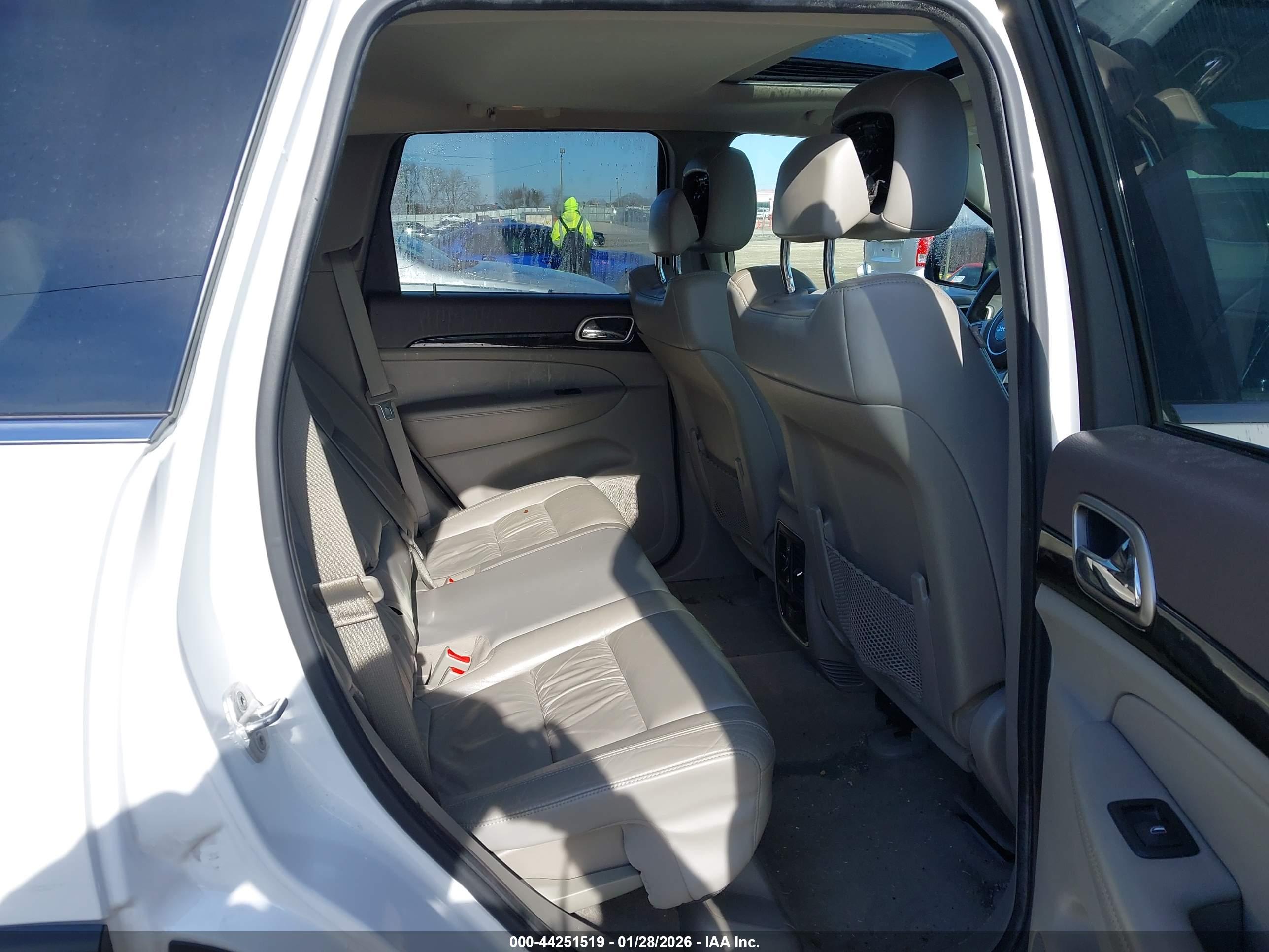 JEEP GRAND image 8