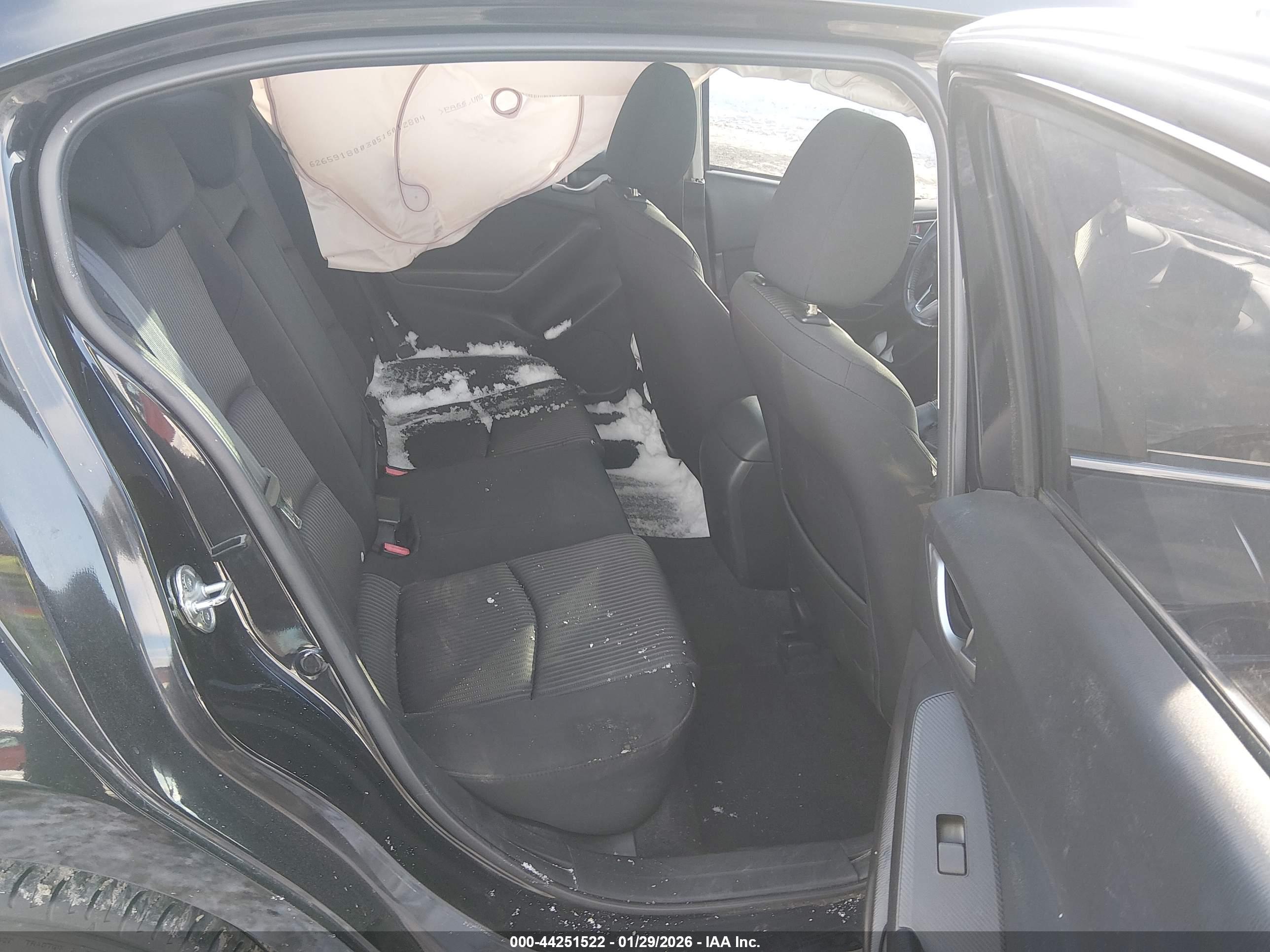 MAZDA MAZDA3 image 8