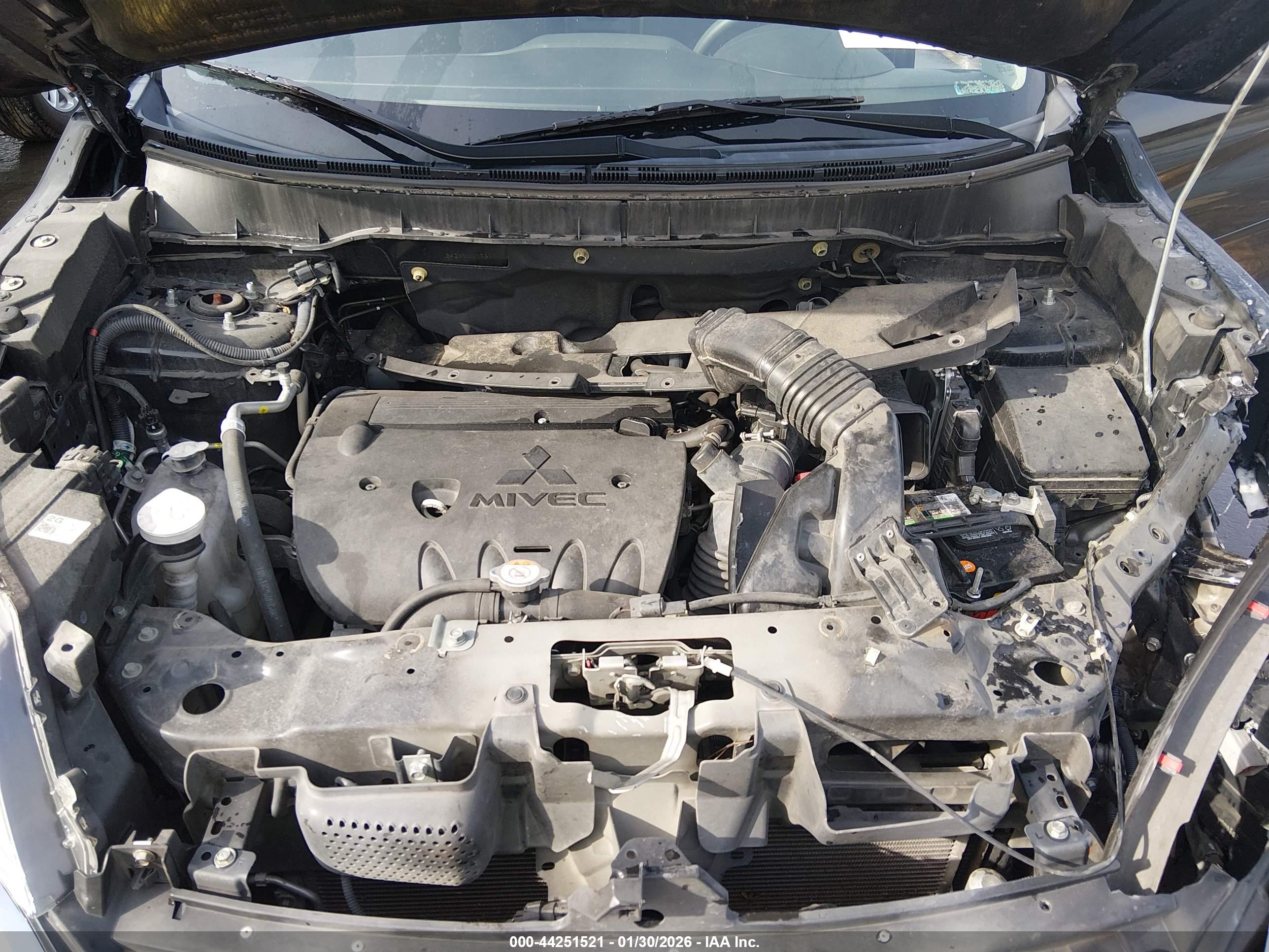 MITSUBISHI OUTLANDER image 10