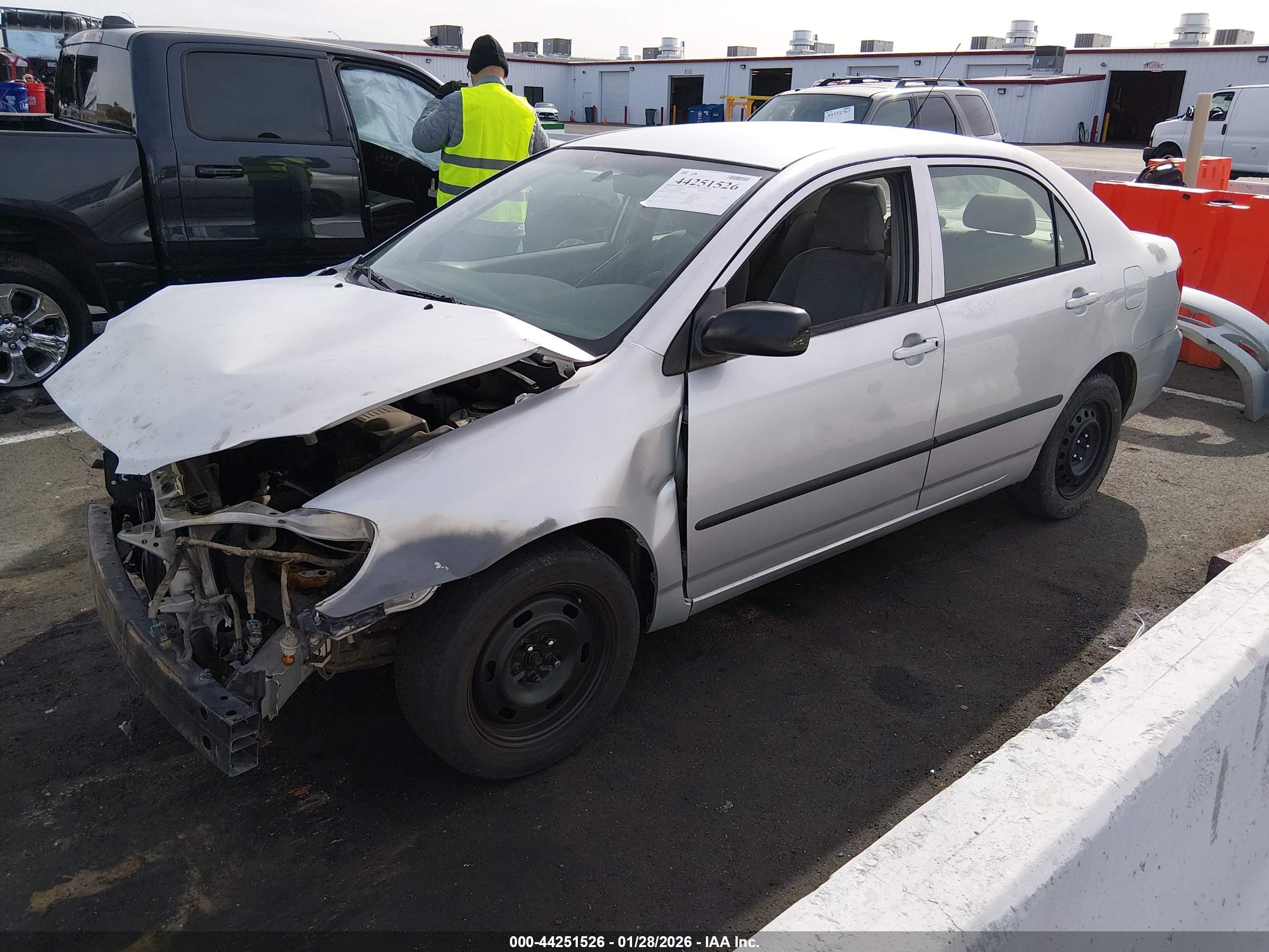 TOYOTA COROLLA image 2