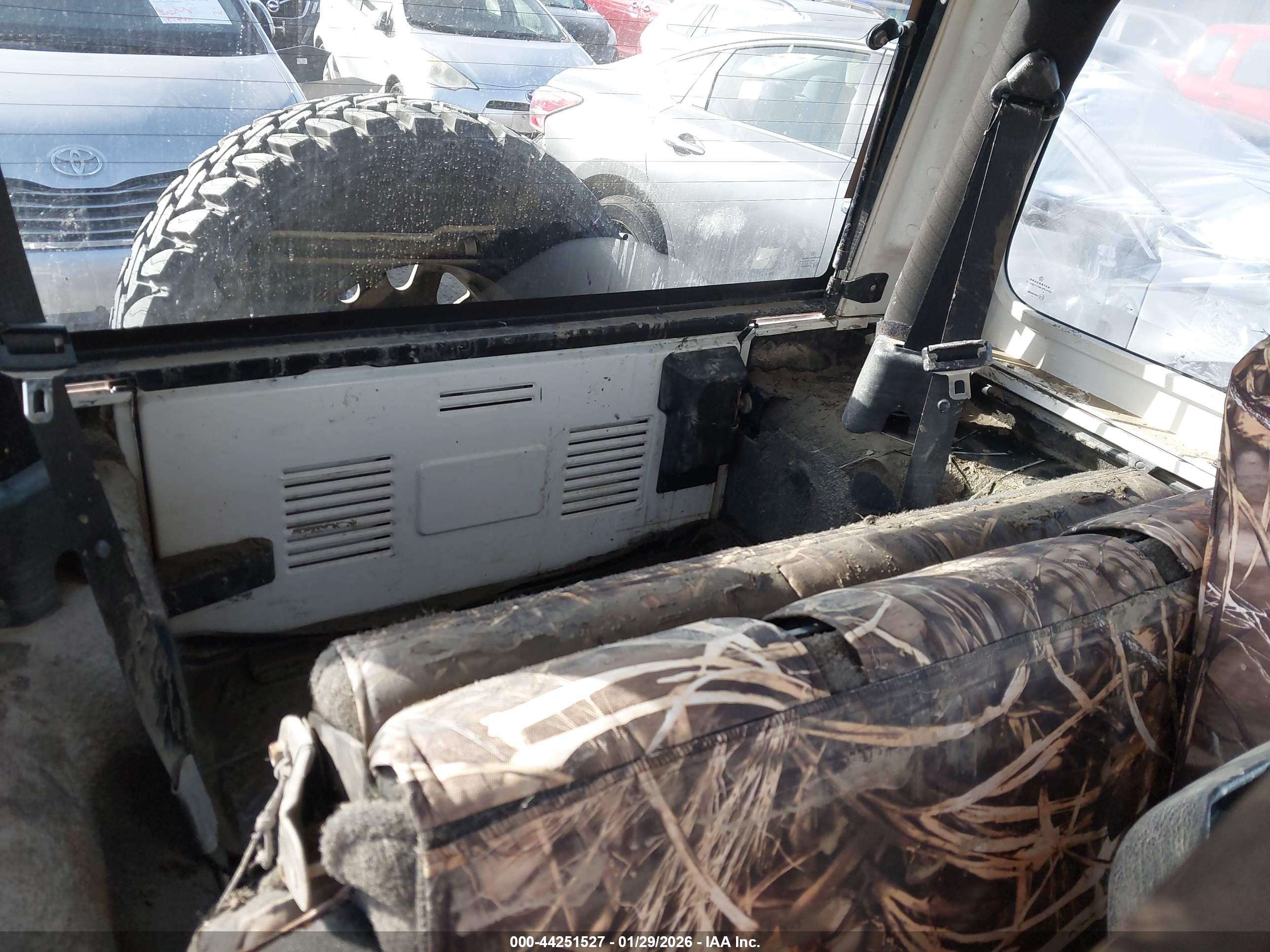 JEEP WRANGLER image 8