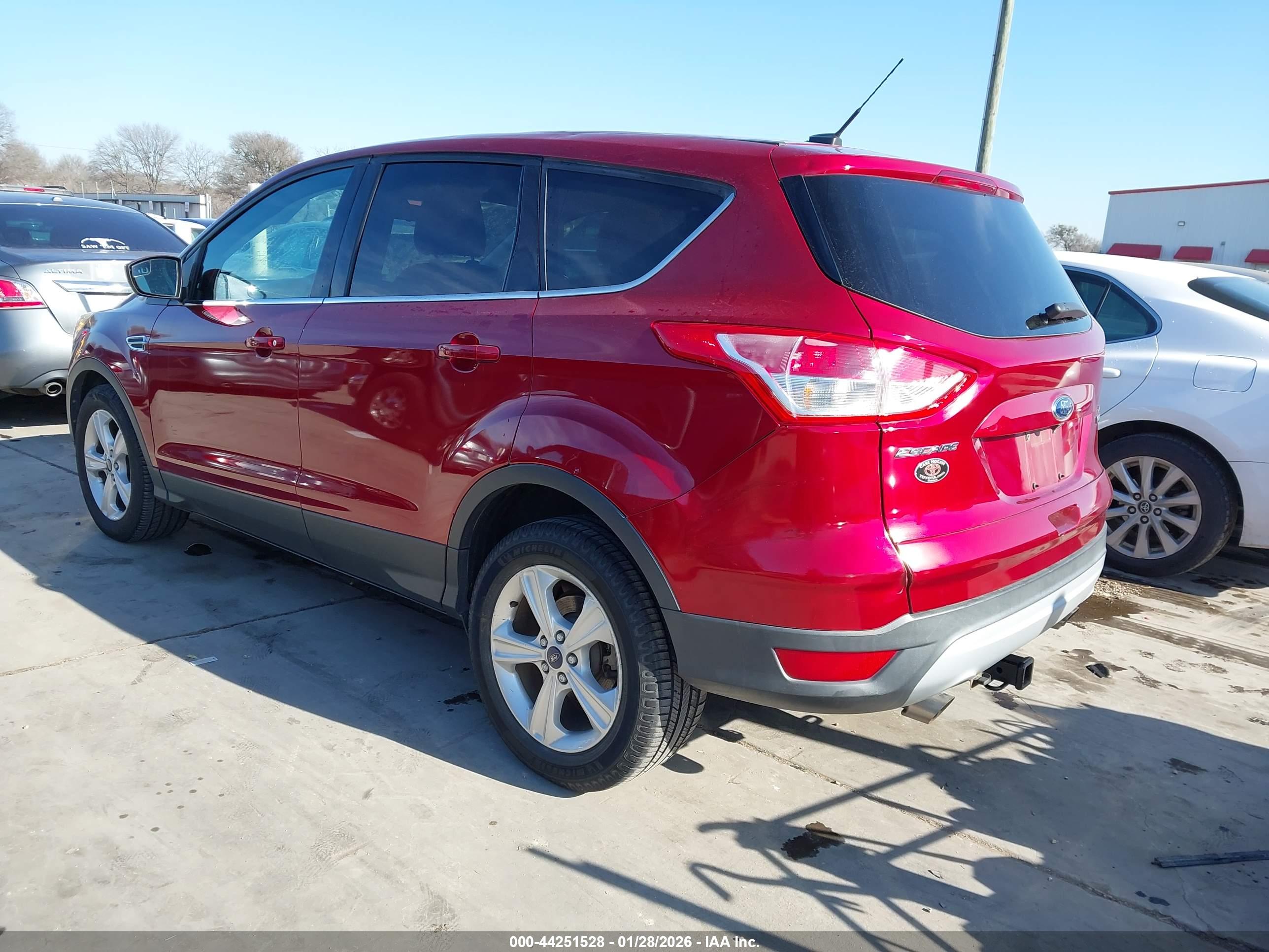 FORD ESCAPE image 3