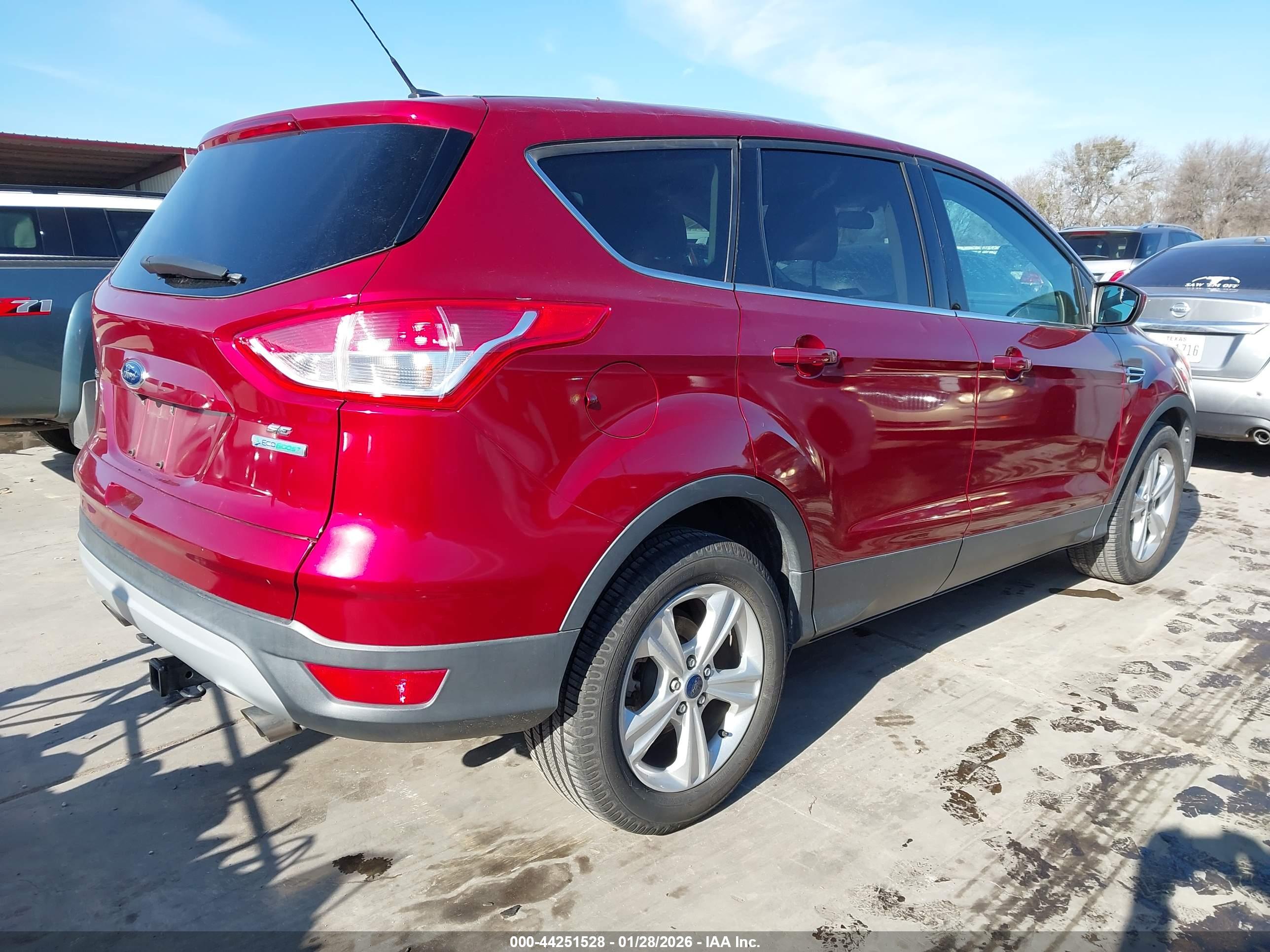 FORD ESCAPE image 4