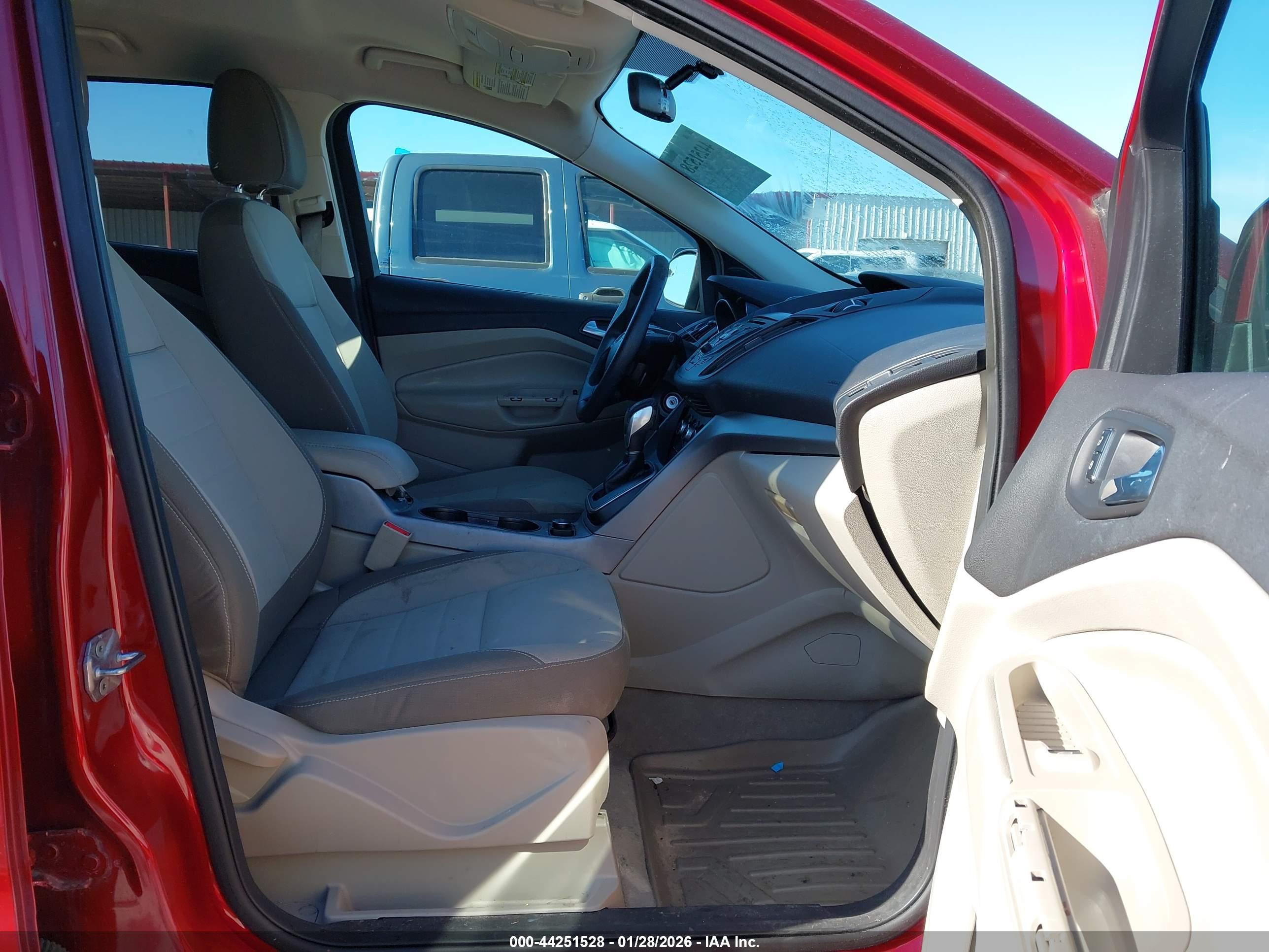 FORD ESCAPE image 5