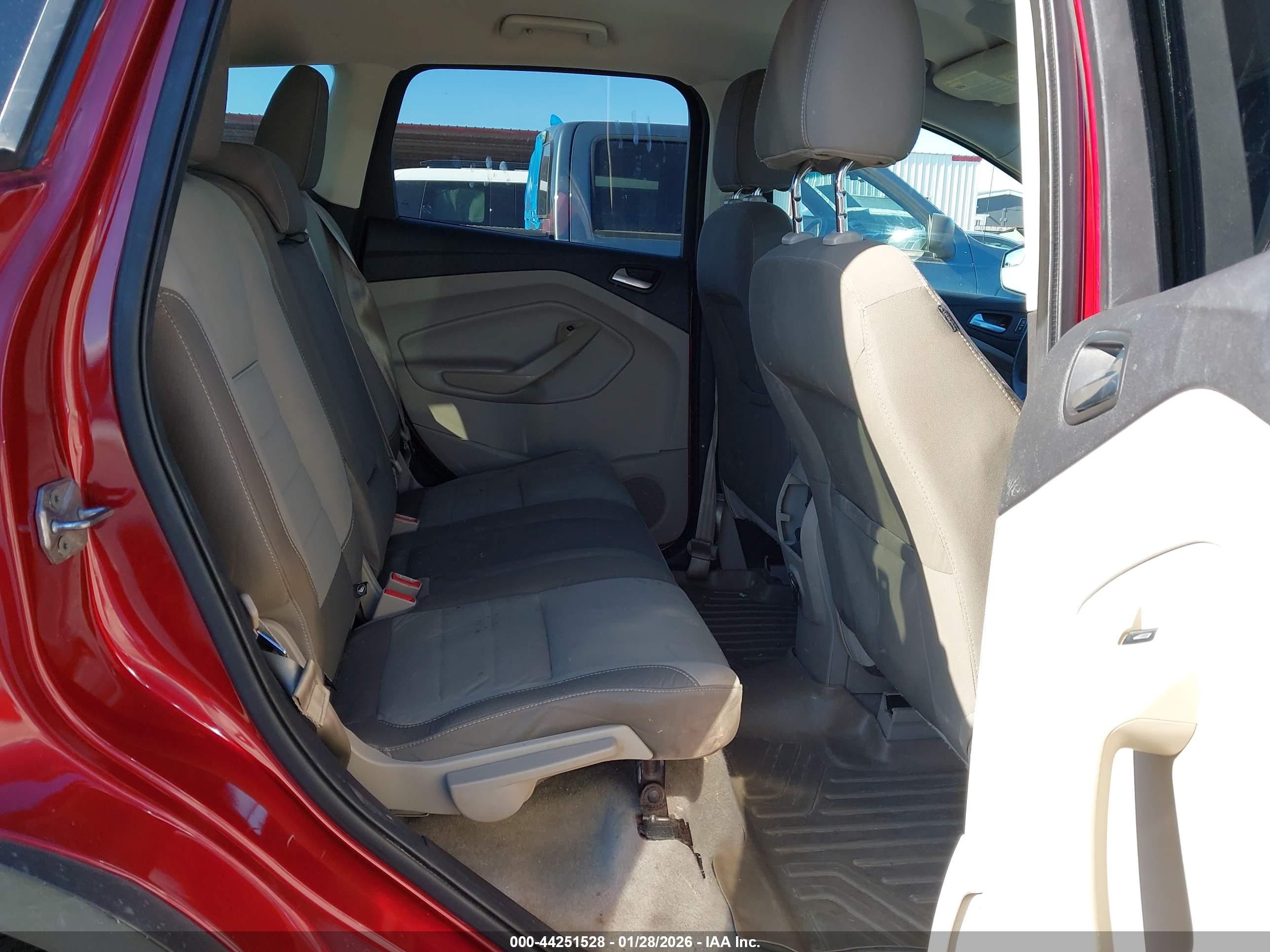 FORD ESCAPE image 8