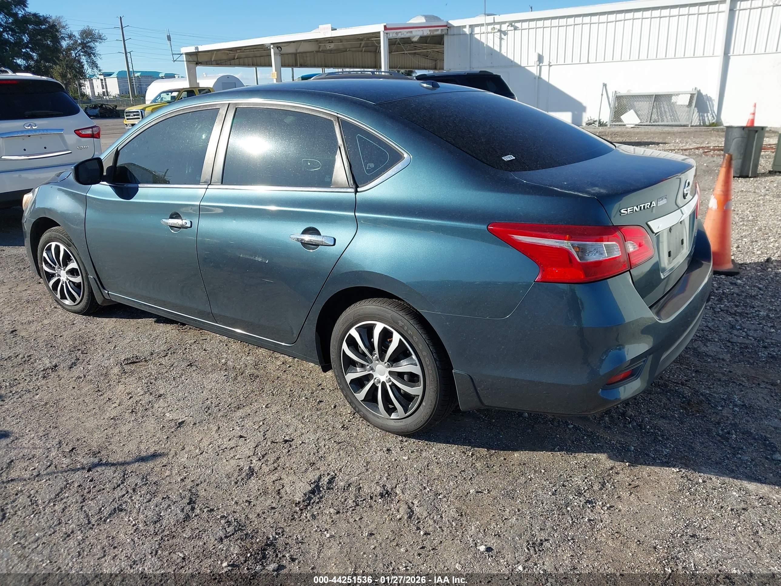 NISSAN SENTRA image 3