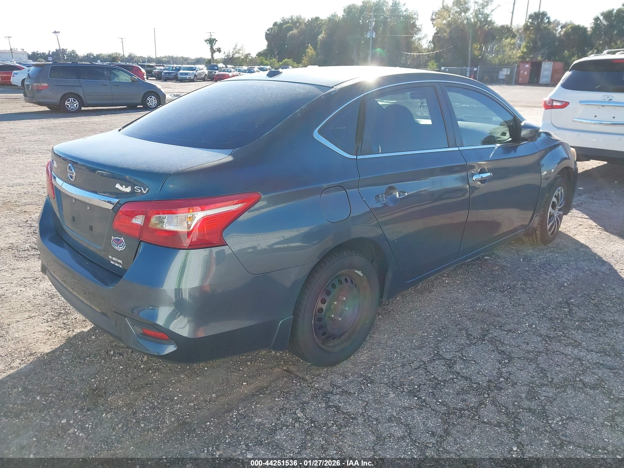 NISSAN SENTRA image 4