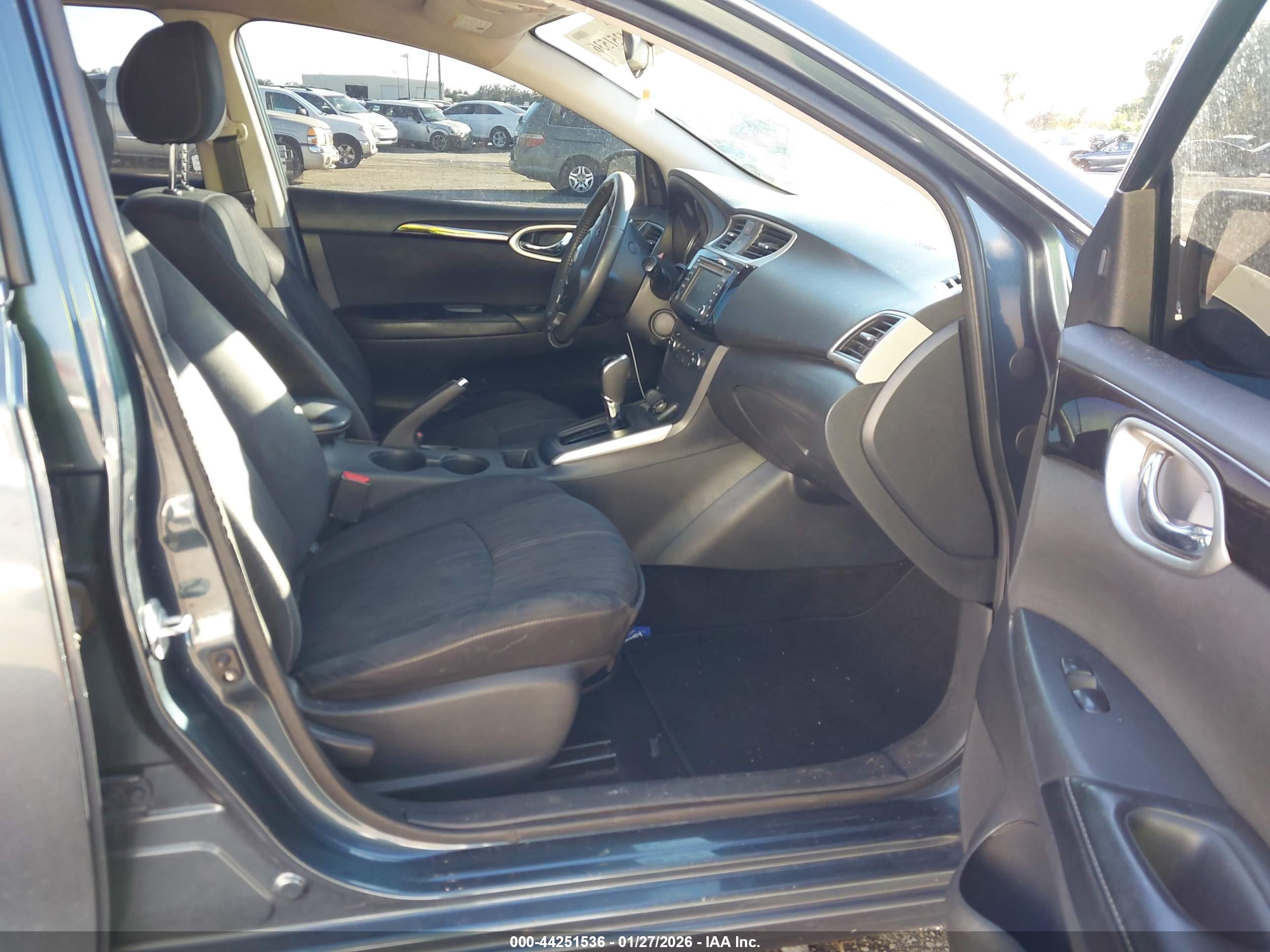 NISSAN SENTRA image 5