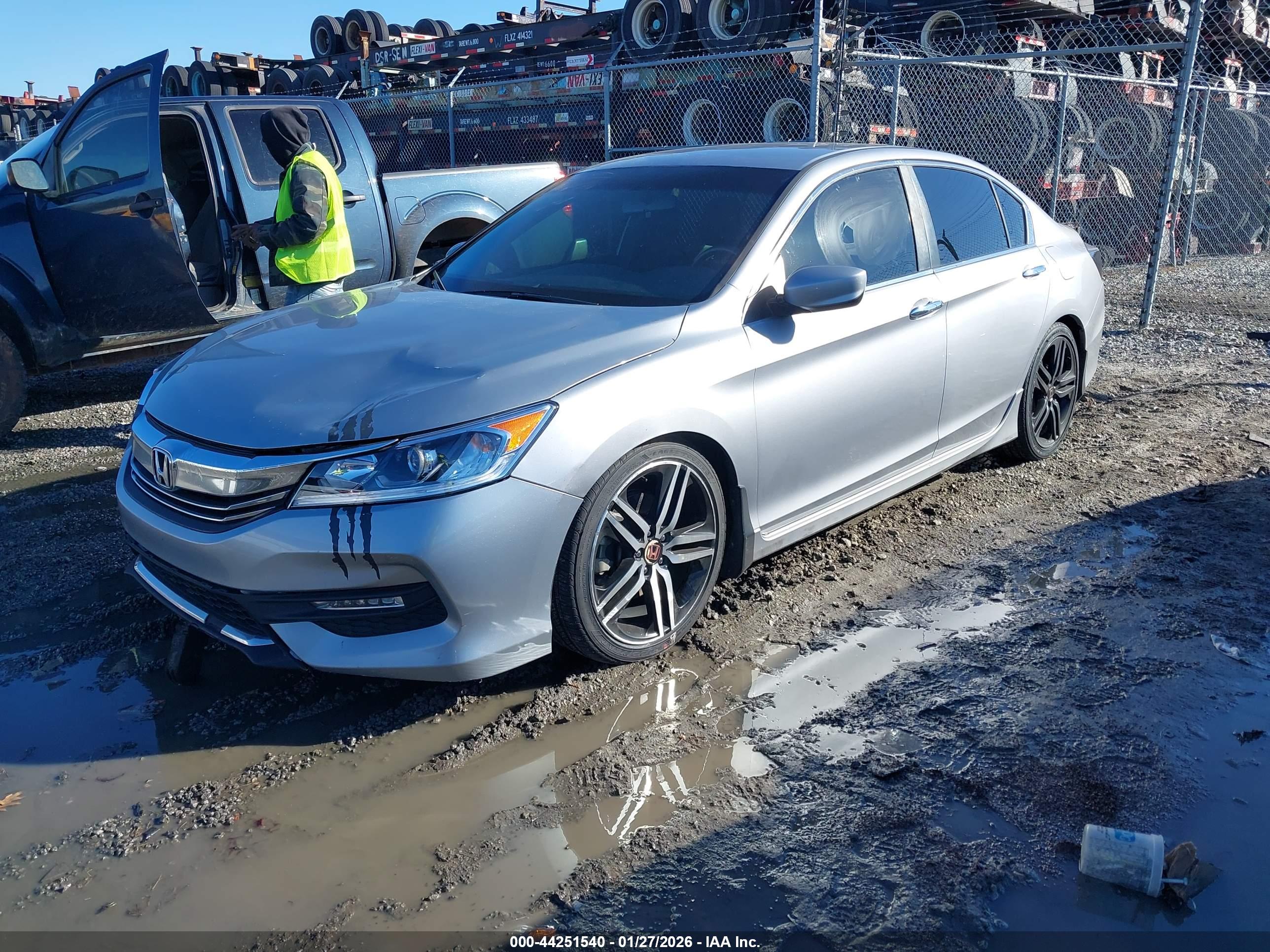 HONDA ACCORD image 2