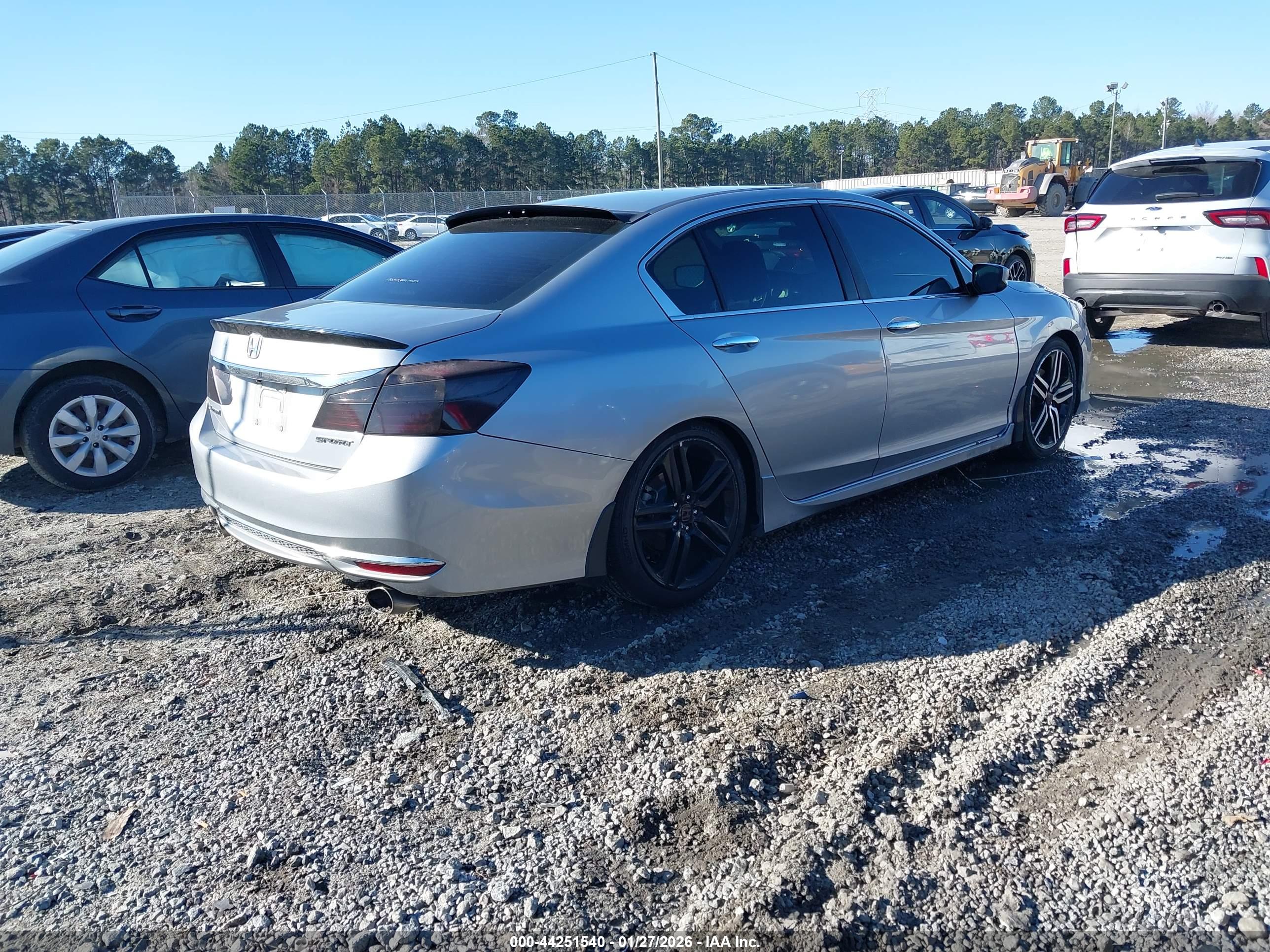 HONDA ACCORD image 4