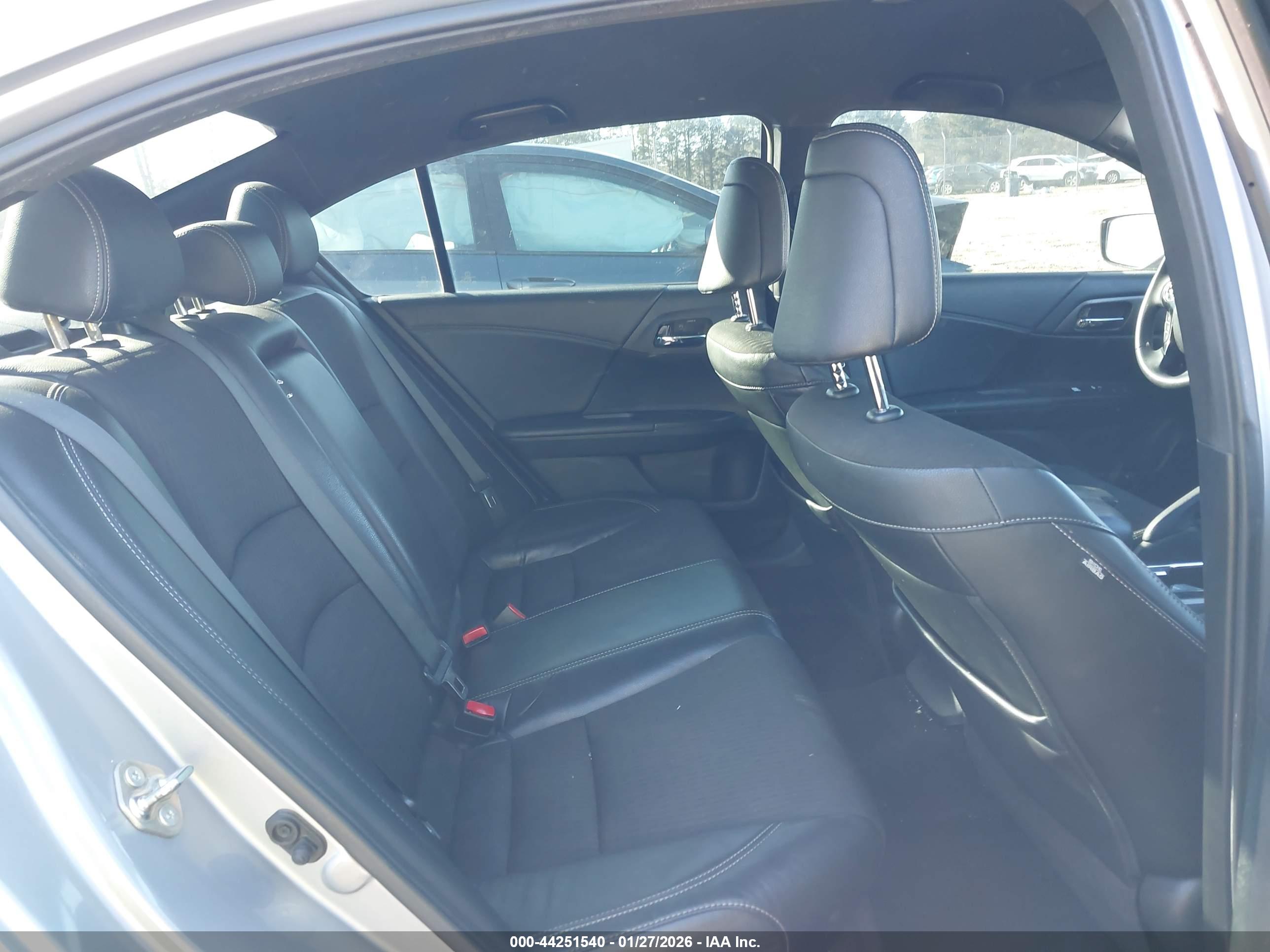 HONDA ACCORD image 8