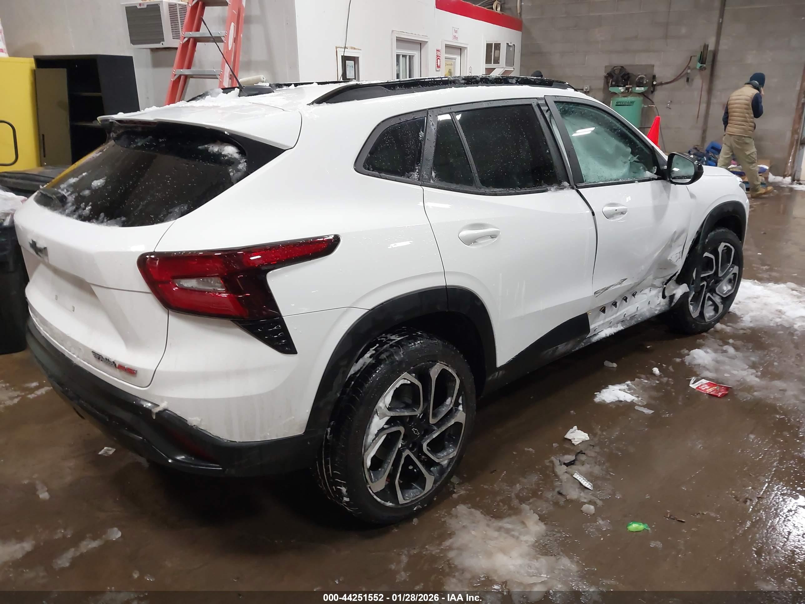 CHEVROLET TRAX image 4