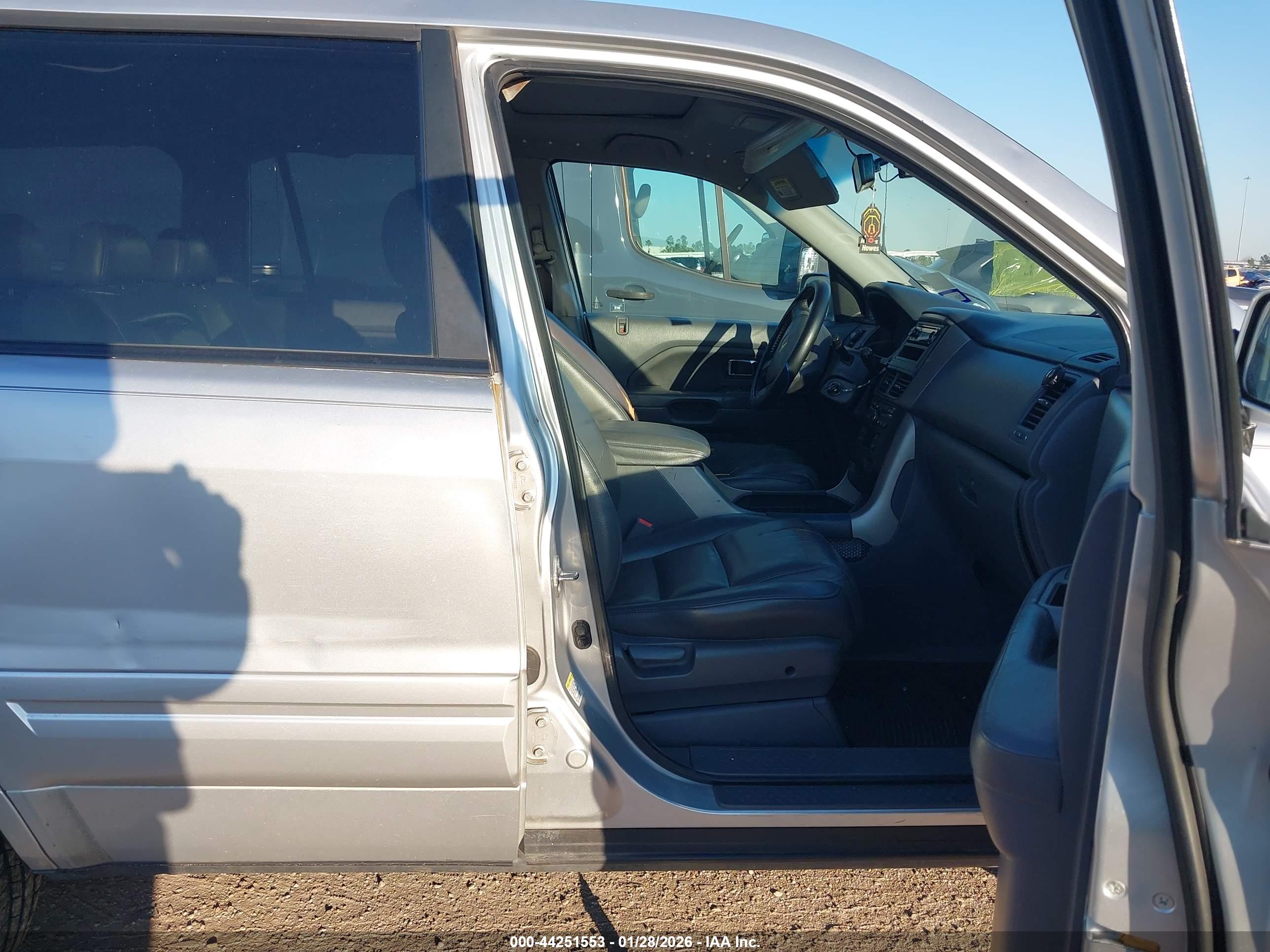 HONDA PILOT image 5