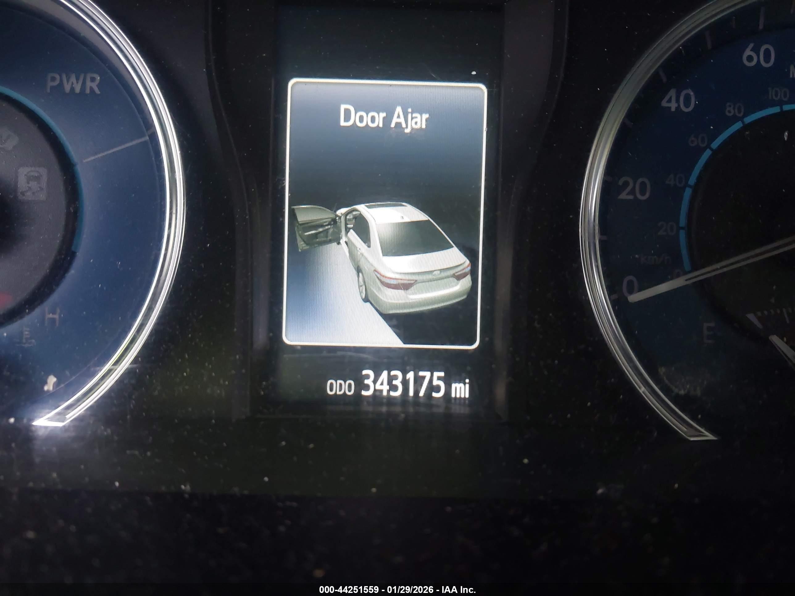 TOYOTA CAMRY image 7