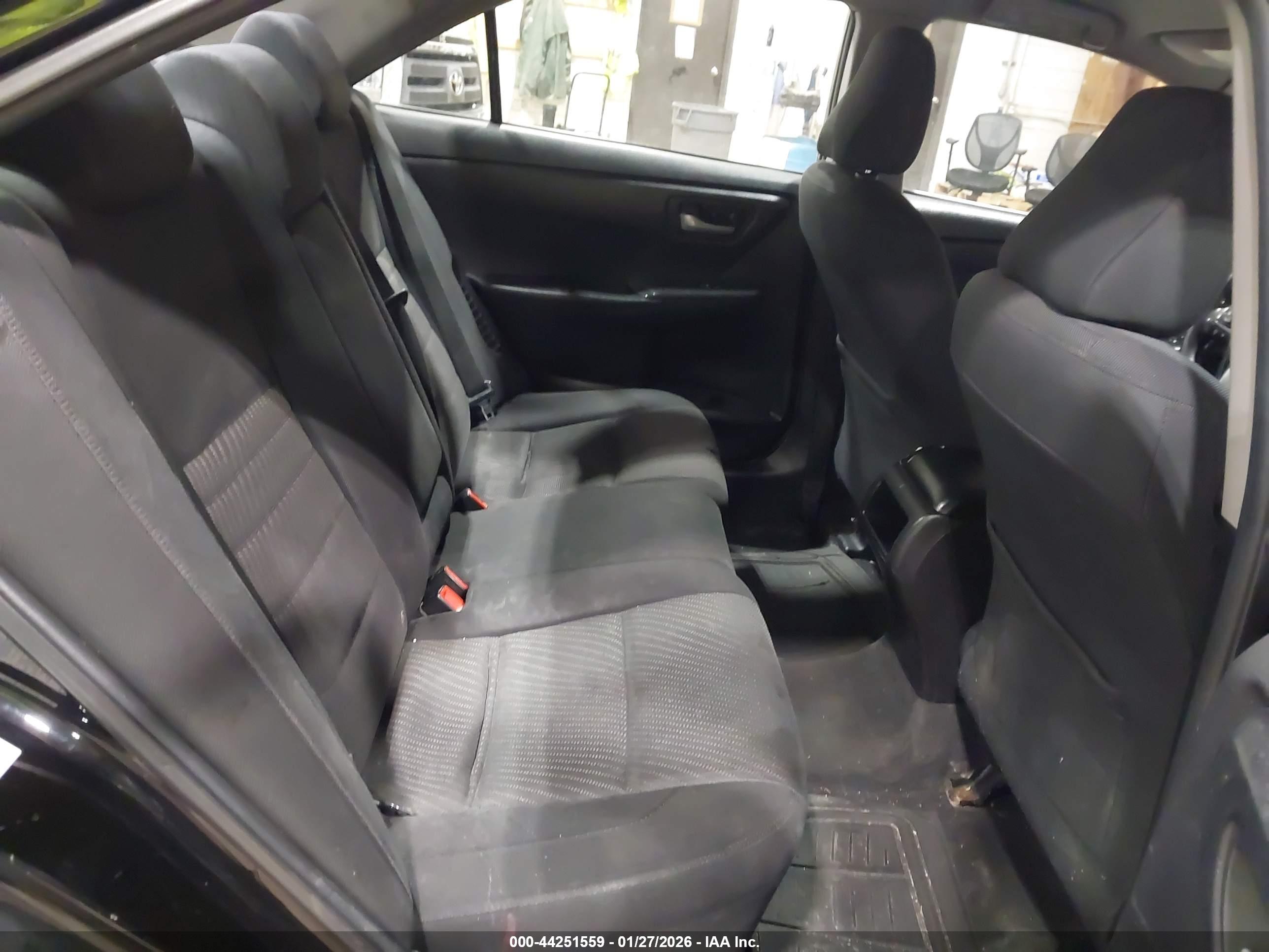 TOYOTA CAMRY image 8