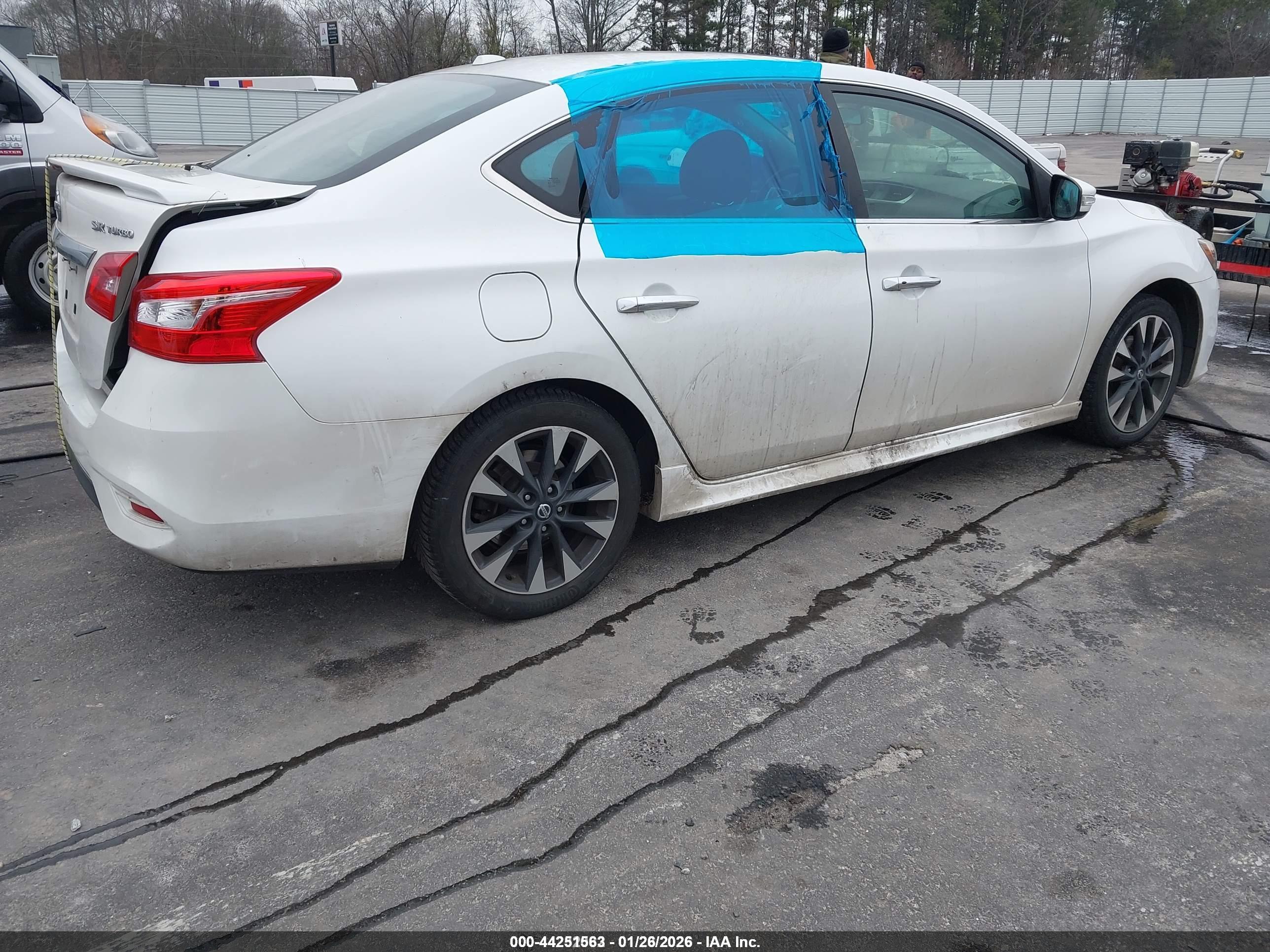 NISSAN SENTRA image 4
