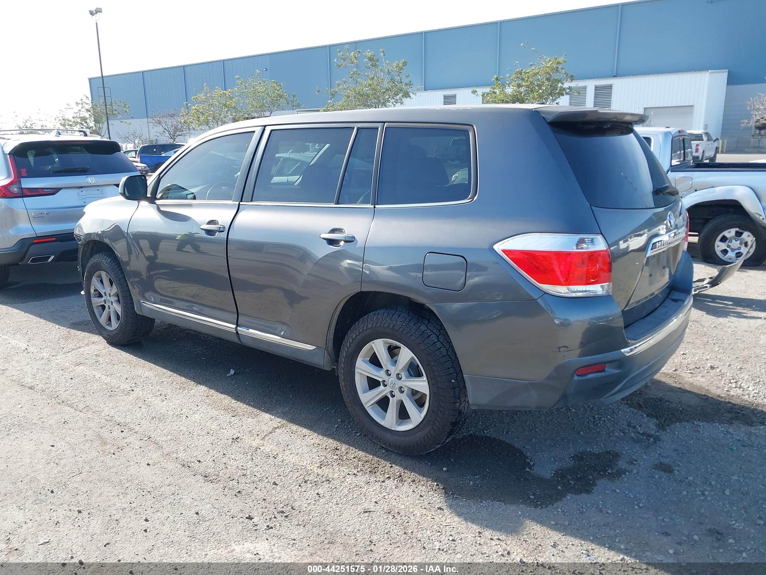 TOYOTA HIGHLANDER image 3